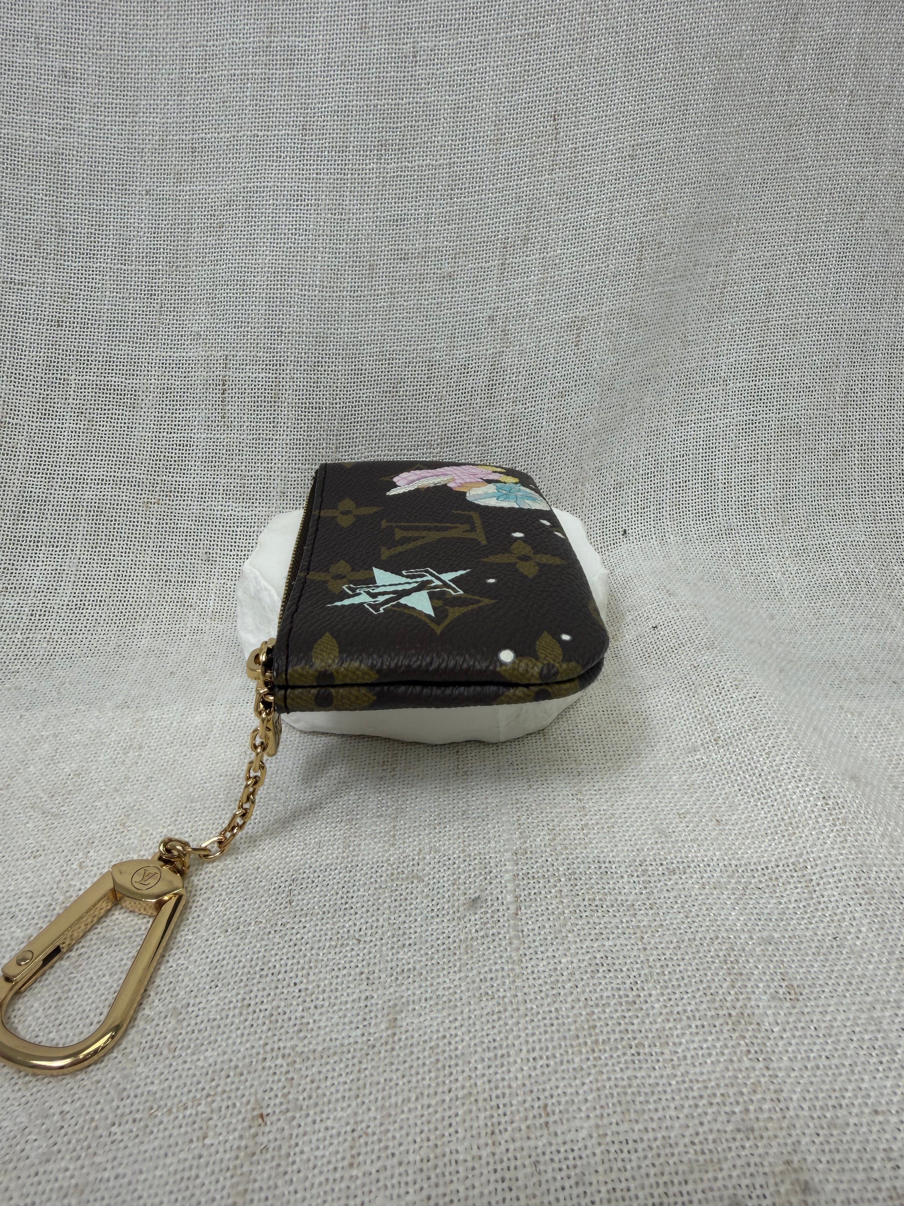 LIKE NEW - Louis Vuitton Limited Edition Monogram Animation Key Cles