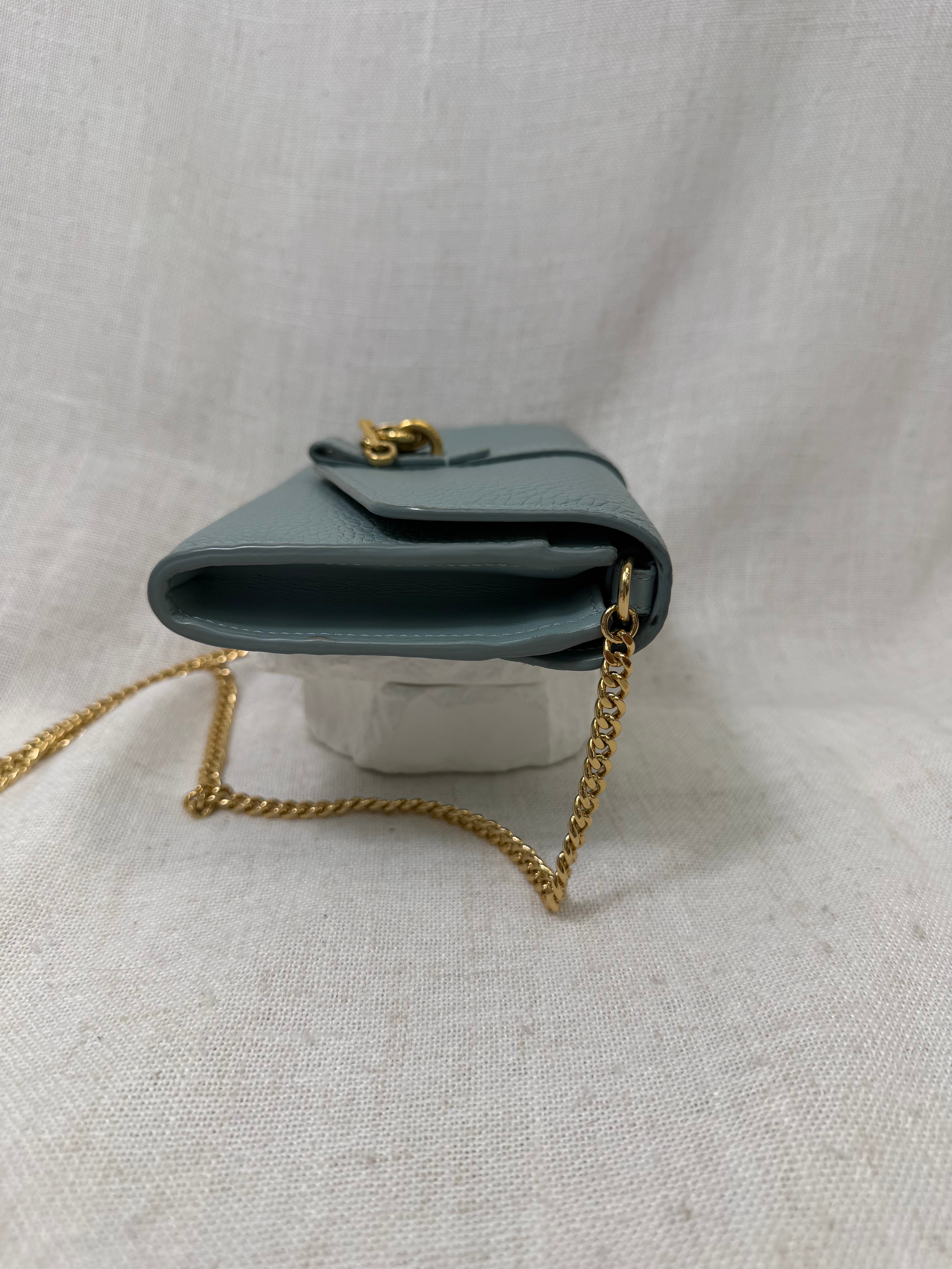 Chloe Blue Pebbled Leather Aby Long Chain Wallet