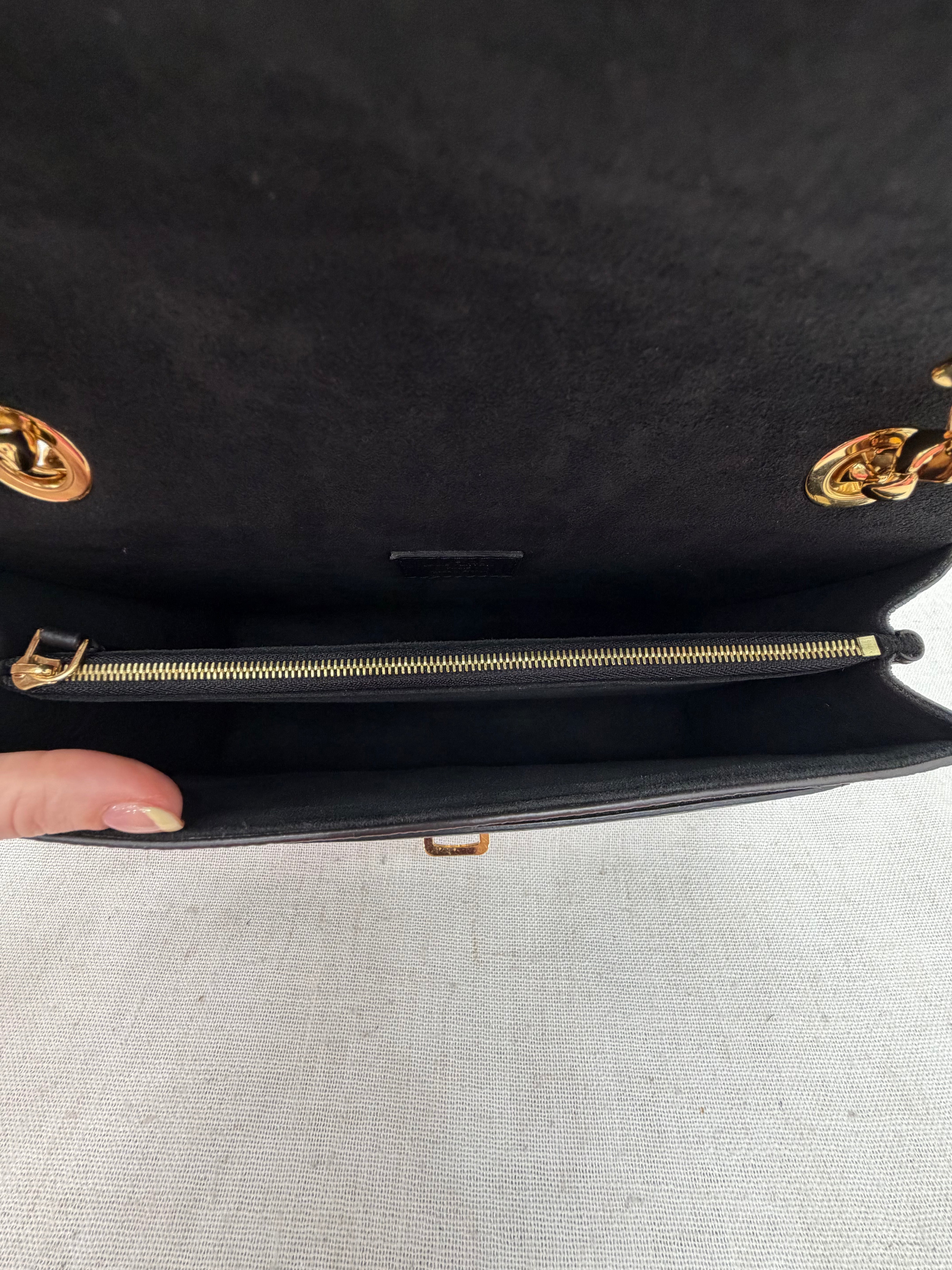 LIKE NEW- Louis Vuitton Monogram Victoire Shoulder Bag