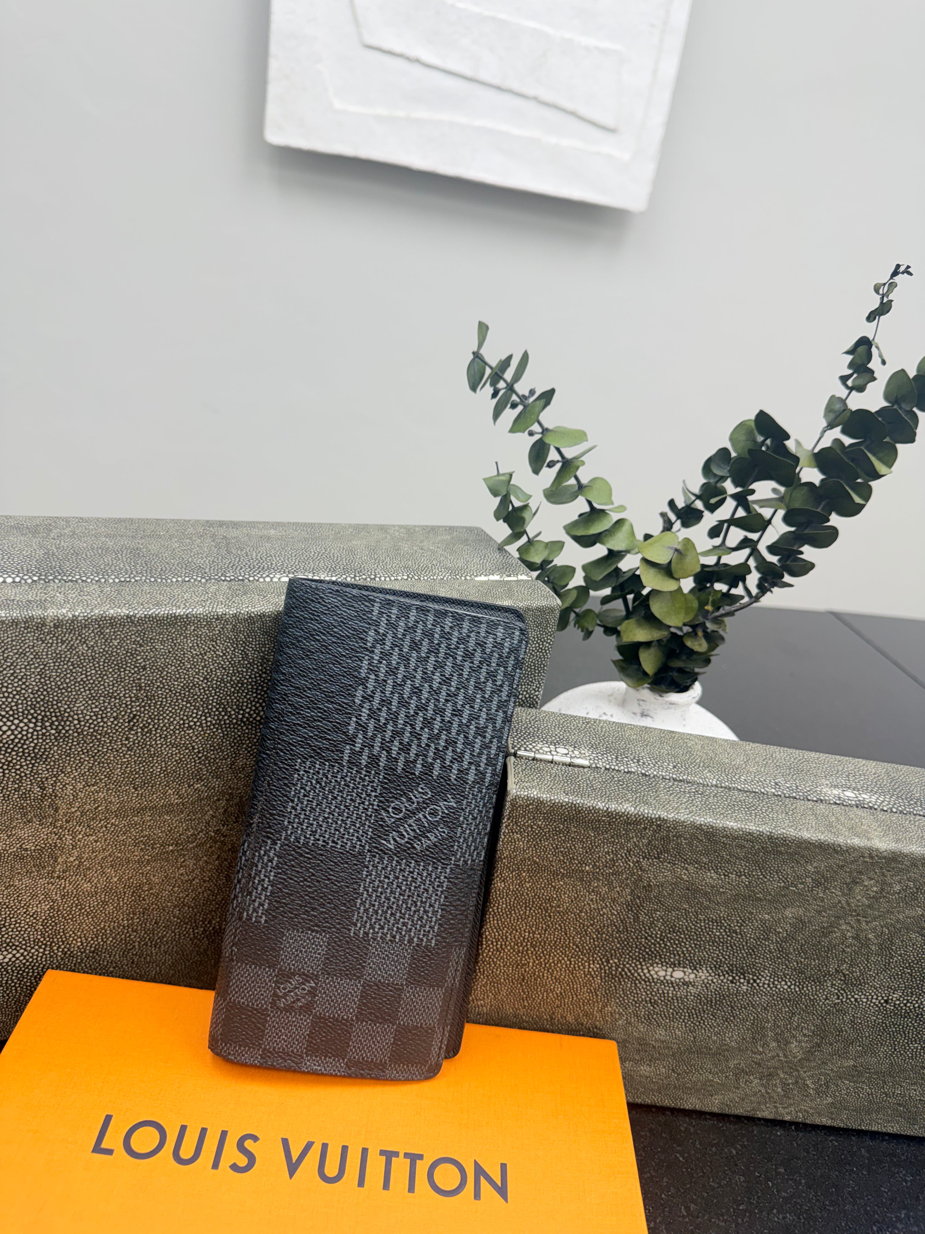 Louis Vuitton Damier Graphite 3D Brazza Wallet
