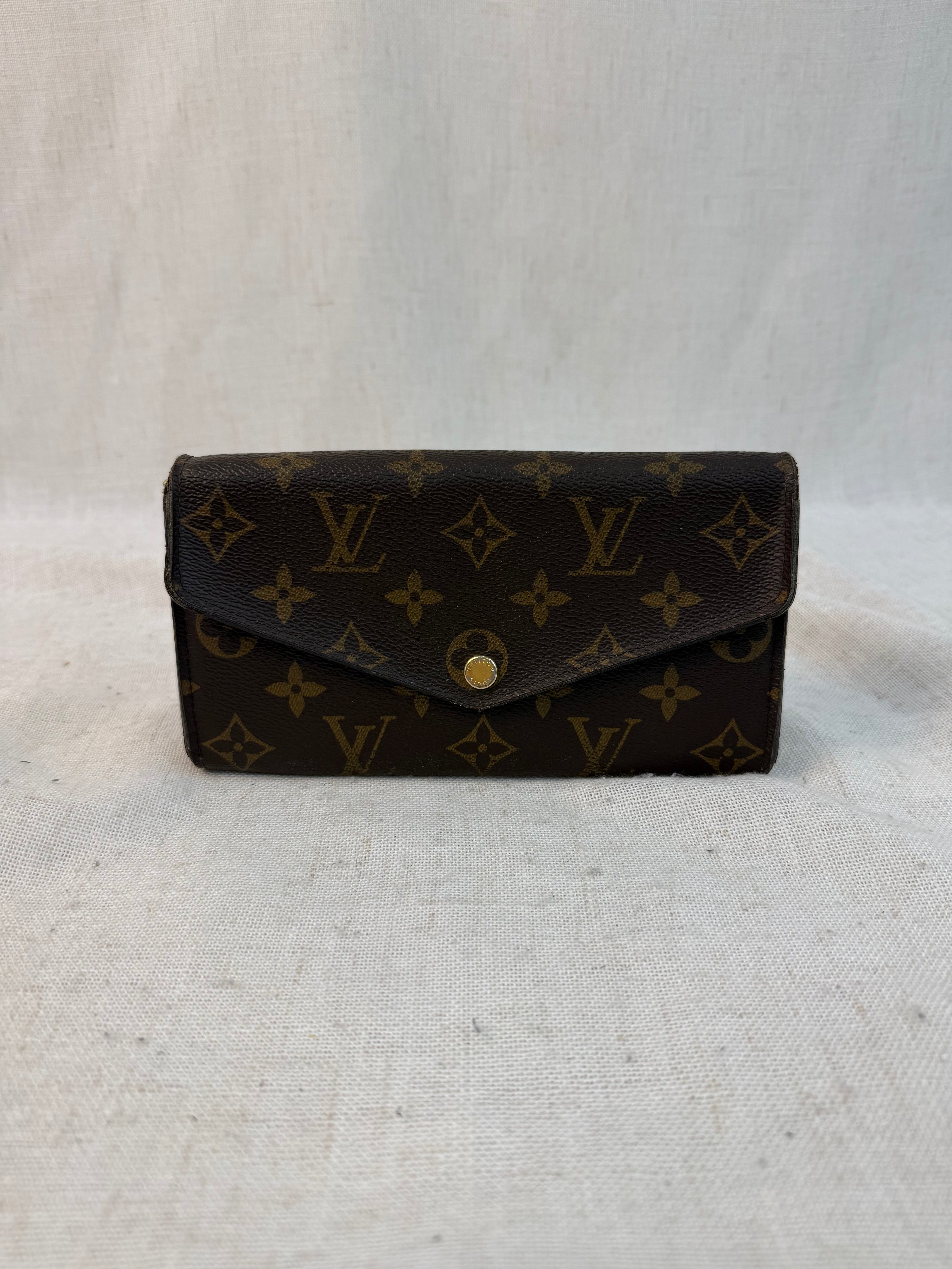 Louis Vuitton Monogram Sarah Wallet