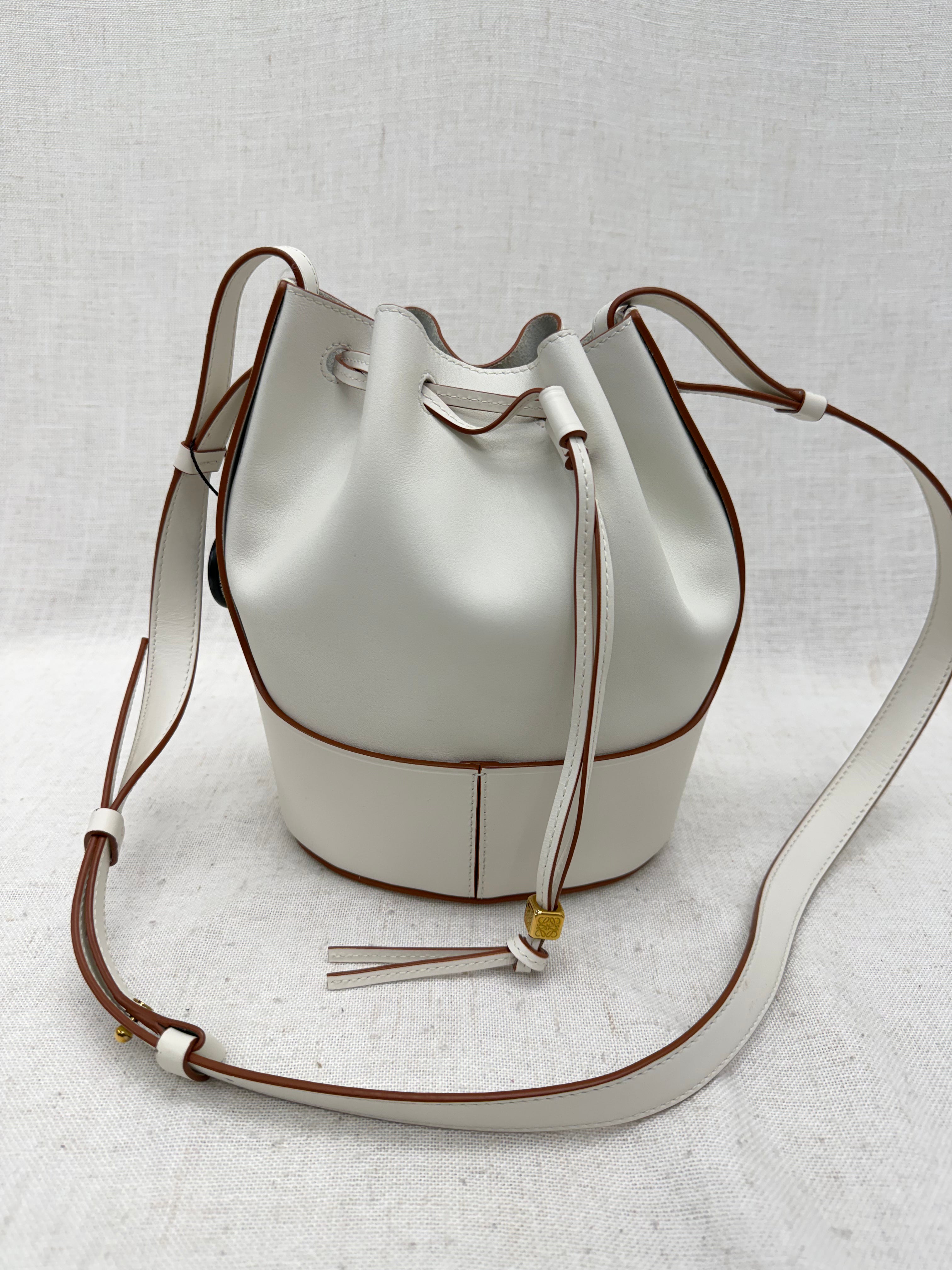 LIKE NEW- Loewe White Leather Small Balloon Bucket Bag