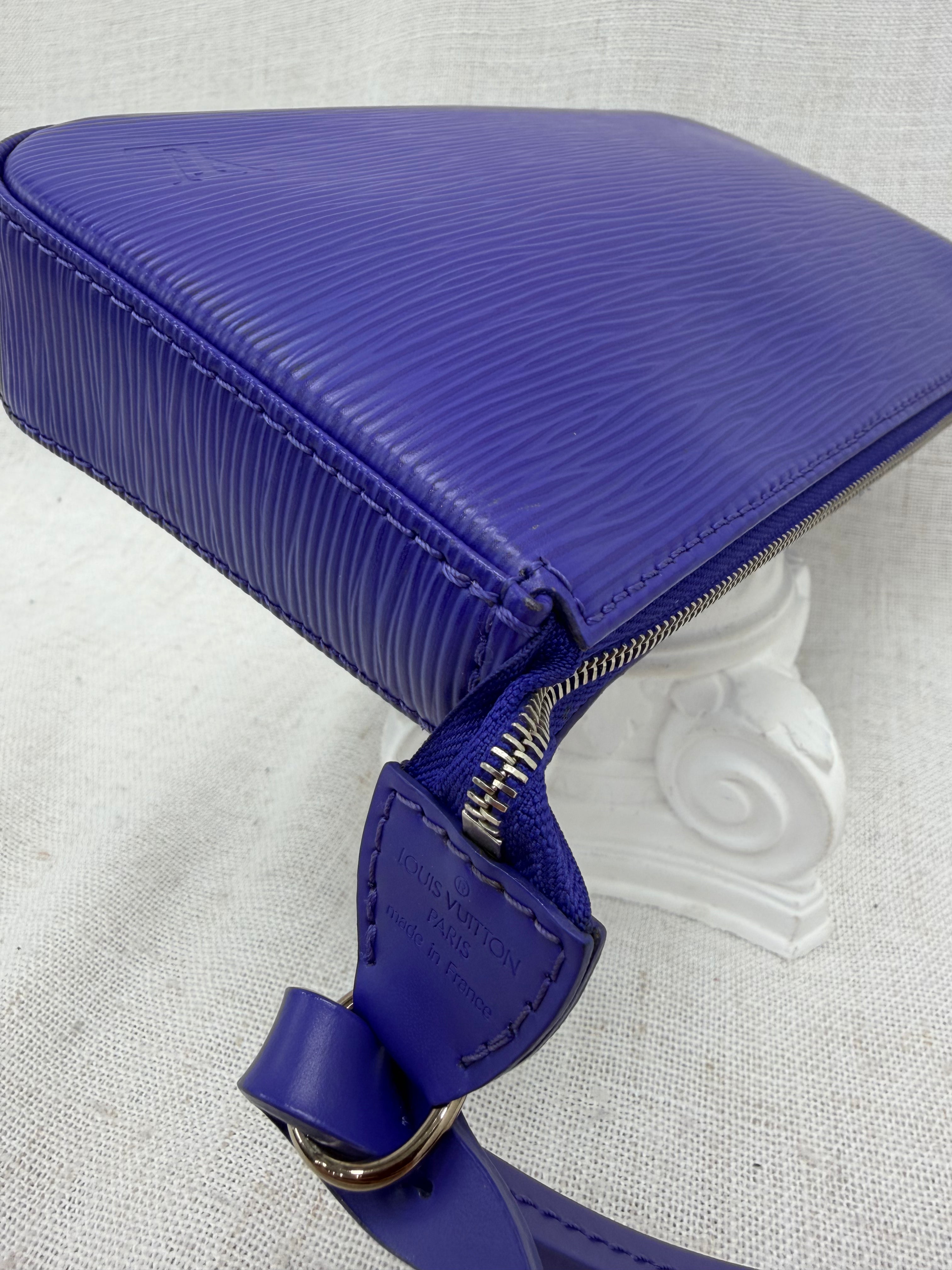Louis Vuitton Indigo Epi Pochette Accessoires