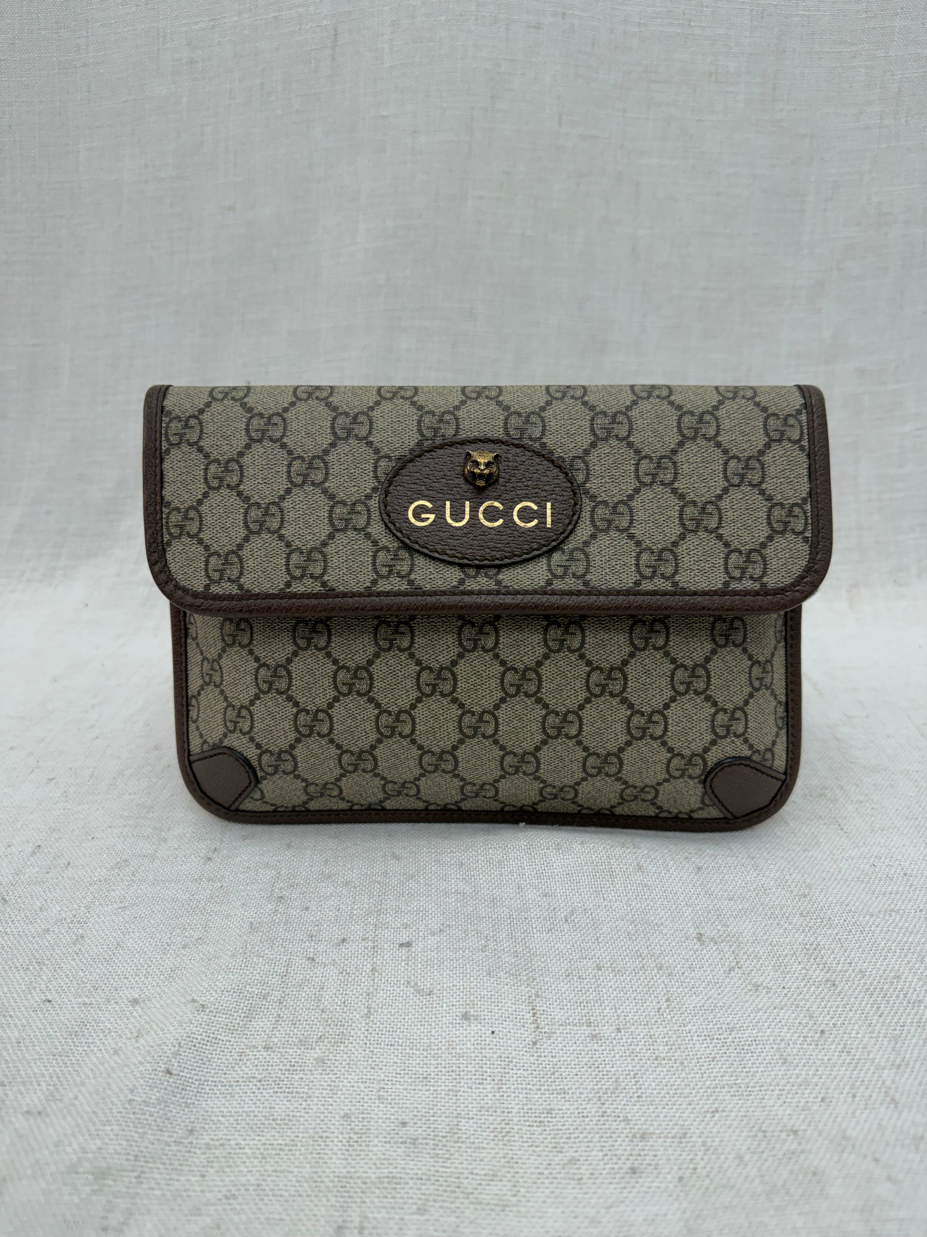 Gucci GG Supreme Coated Canvas Tiger Bumbag