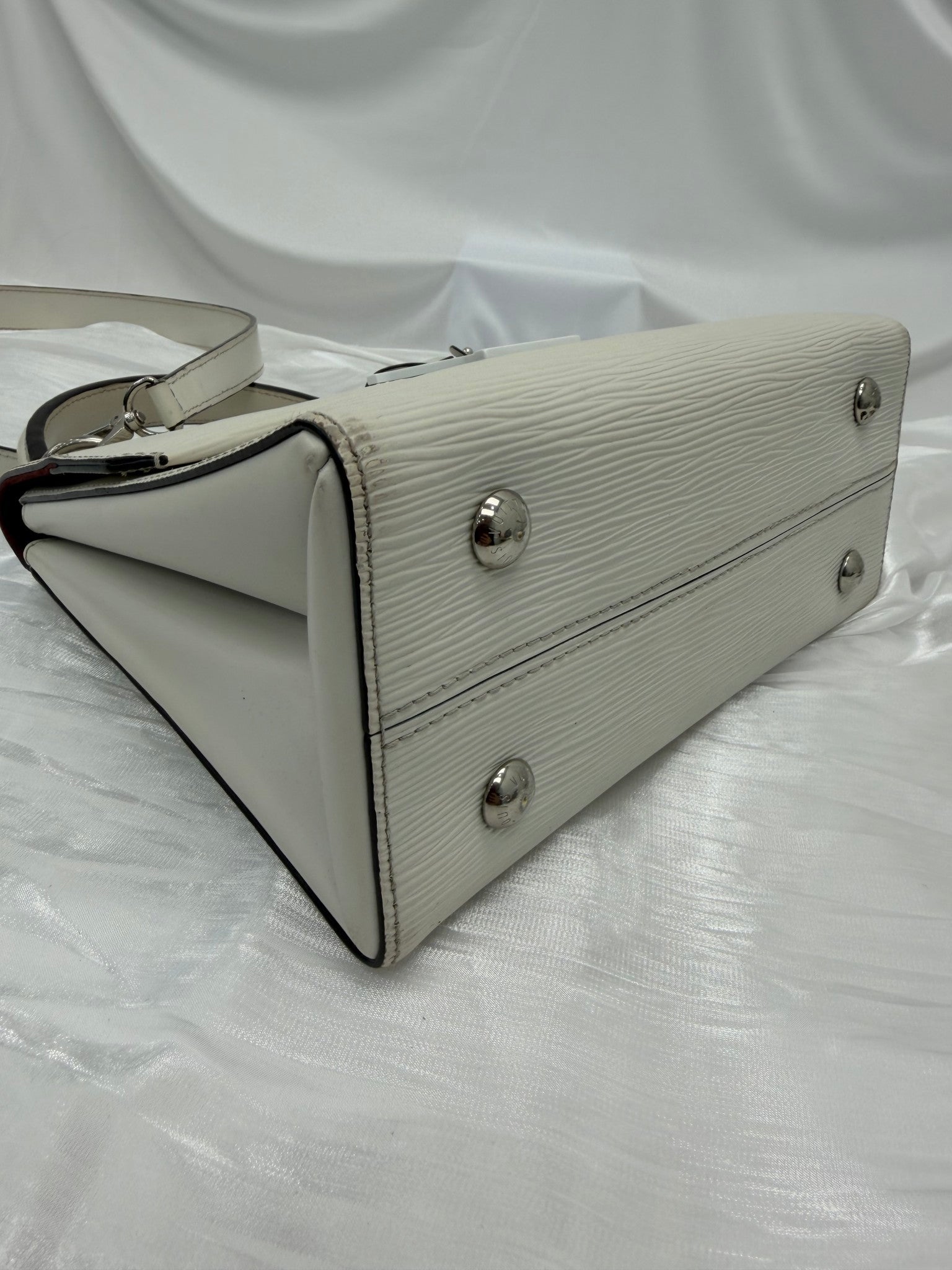 Louis Vuitton White Epi Grenelle MM 2way Bag