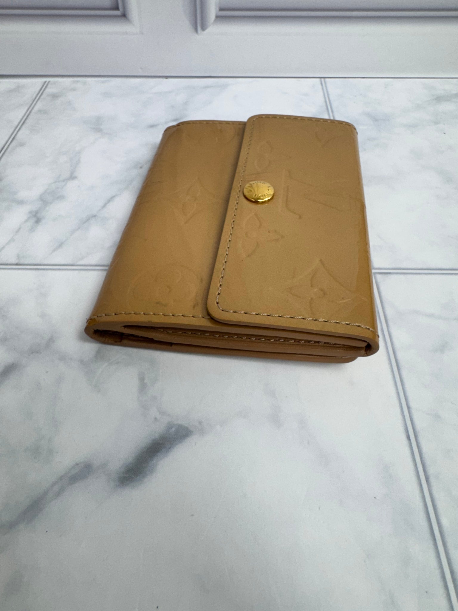 Louis Vuitton Beige Vernis Ludlow Compact Wallet