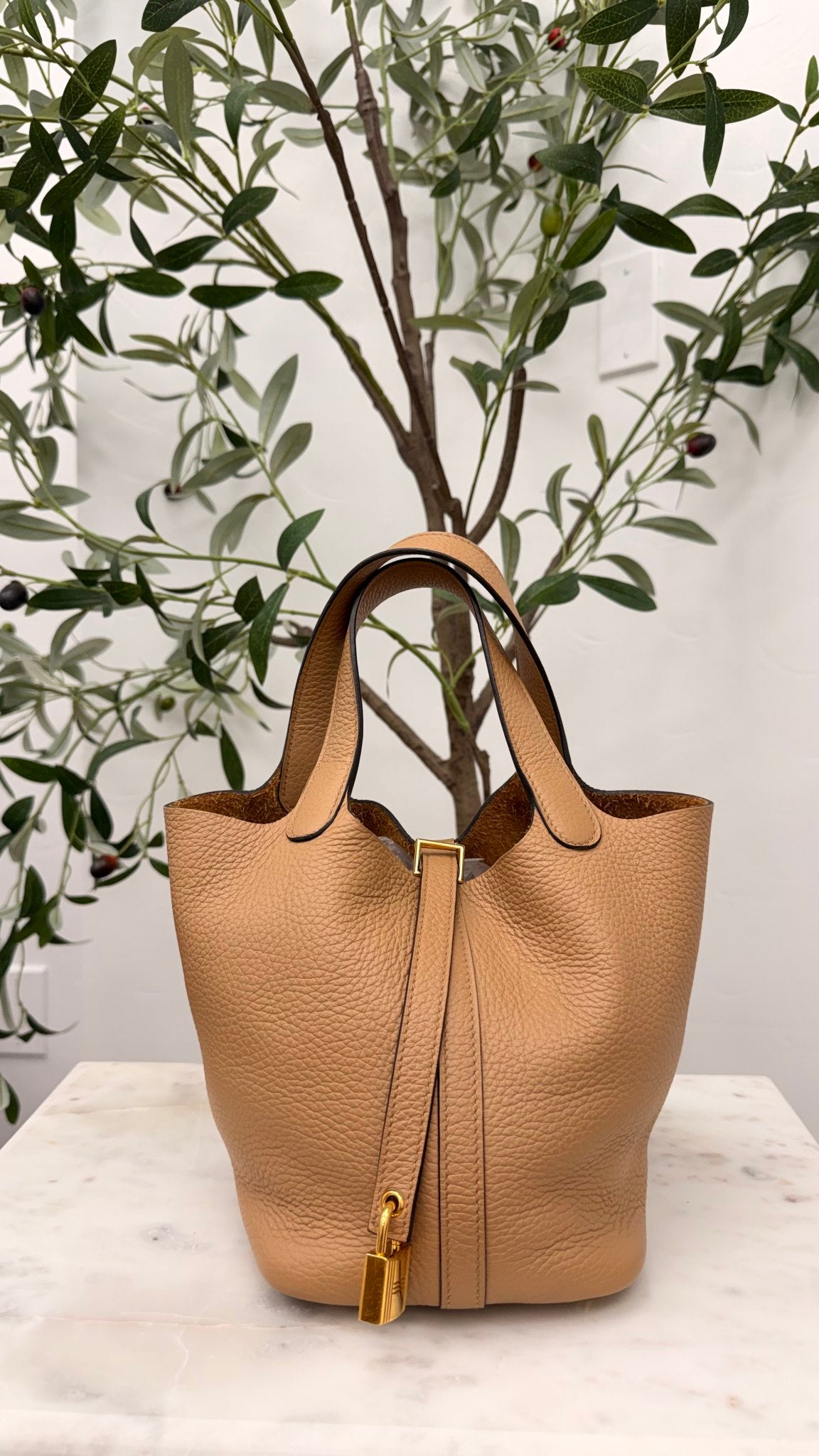 Hermes Biscuit Taurillon Clemence Leather Picotin Lock 18 Handbag