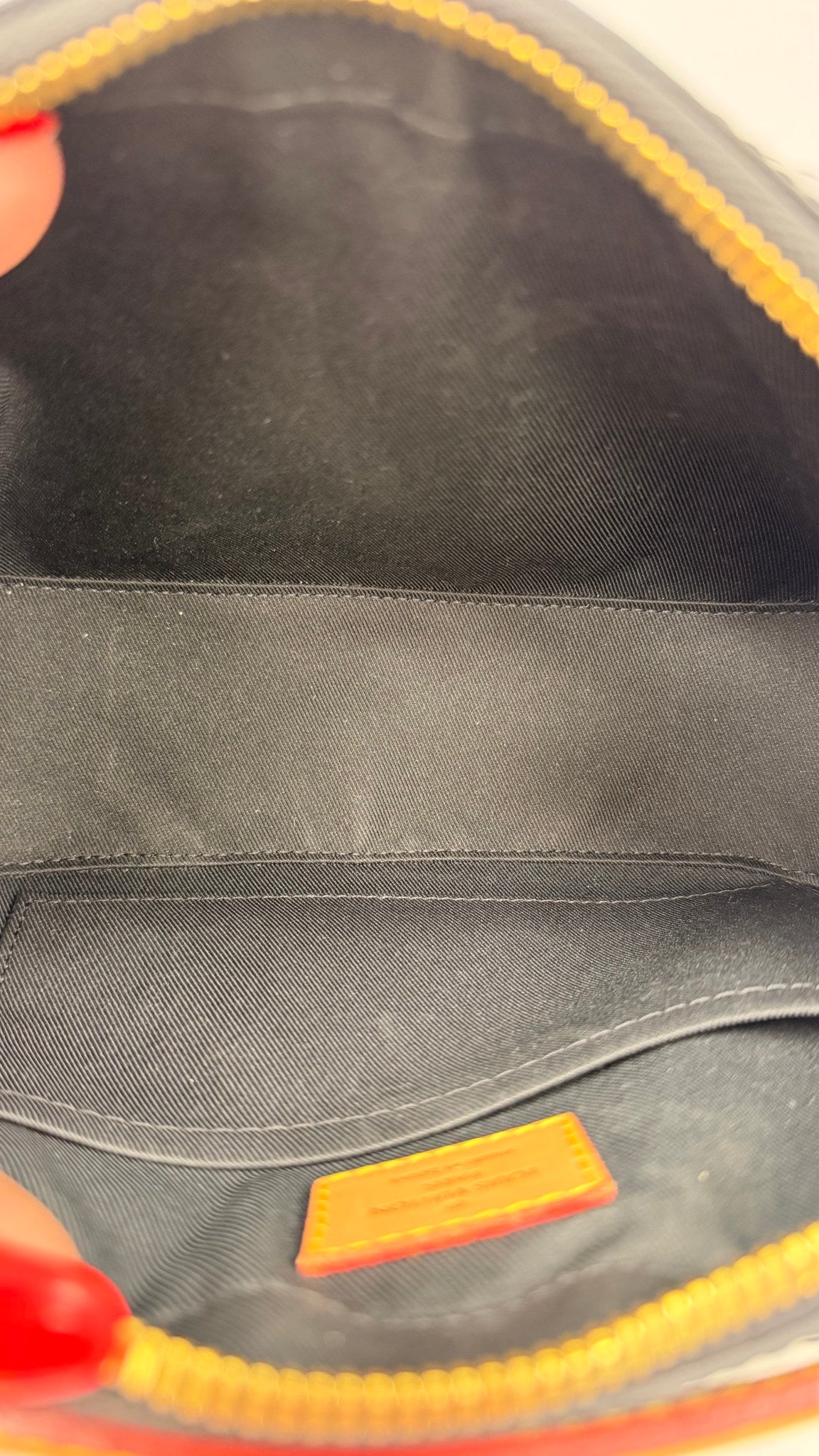 Louis Vuitton Black Vernis Santa Monica Camera Bag