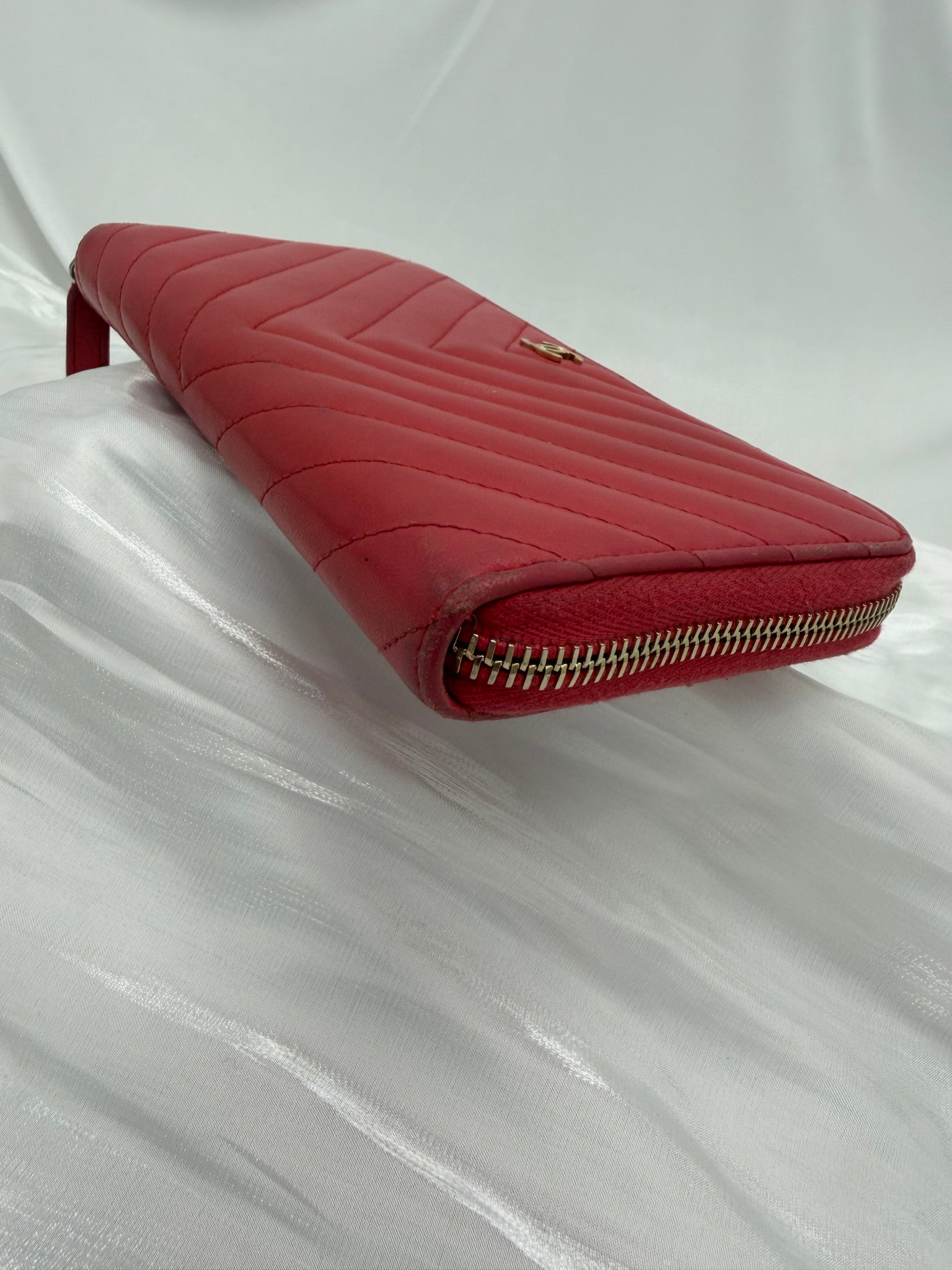 Chanel Pink Chevron Leather Zippy Wallet