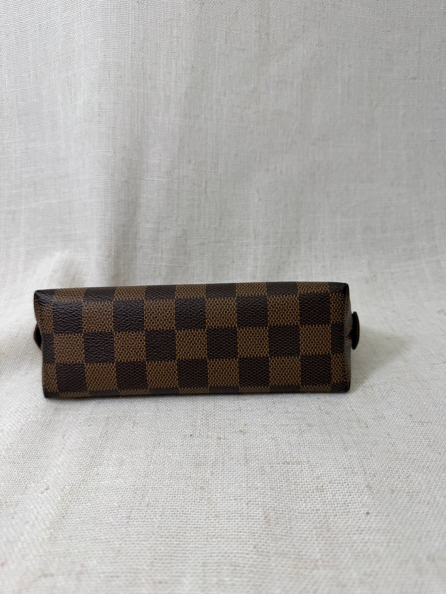 Louie Vuitton Damier Ebene Cosmetic Pouch