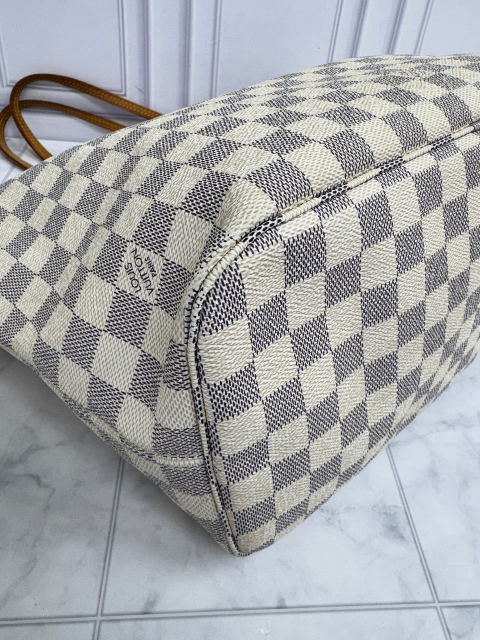 Louis Vuitton Damier Azur Neverfull Tote Bag MM