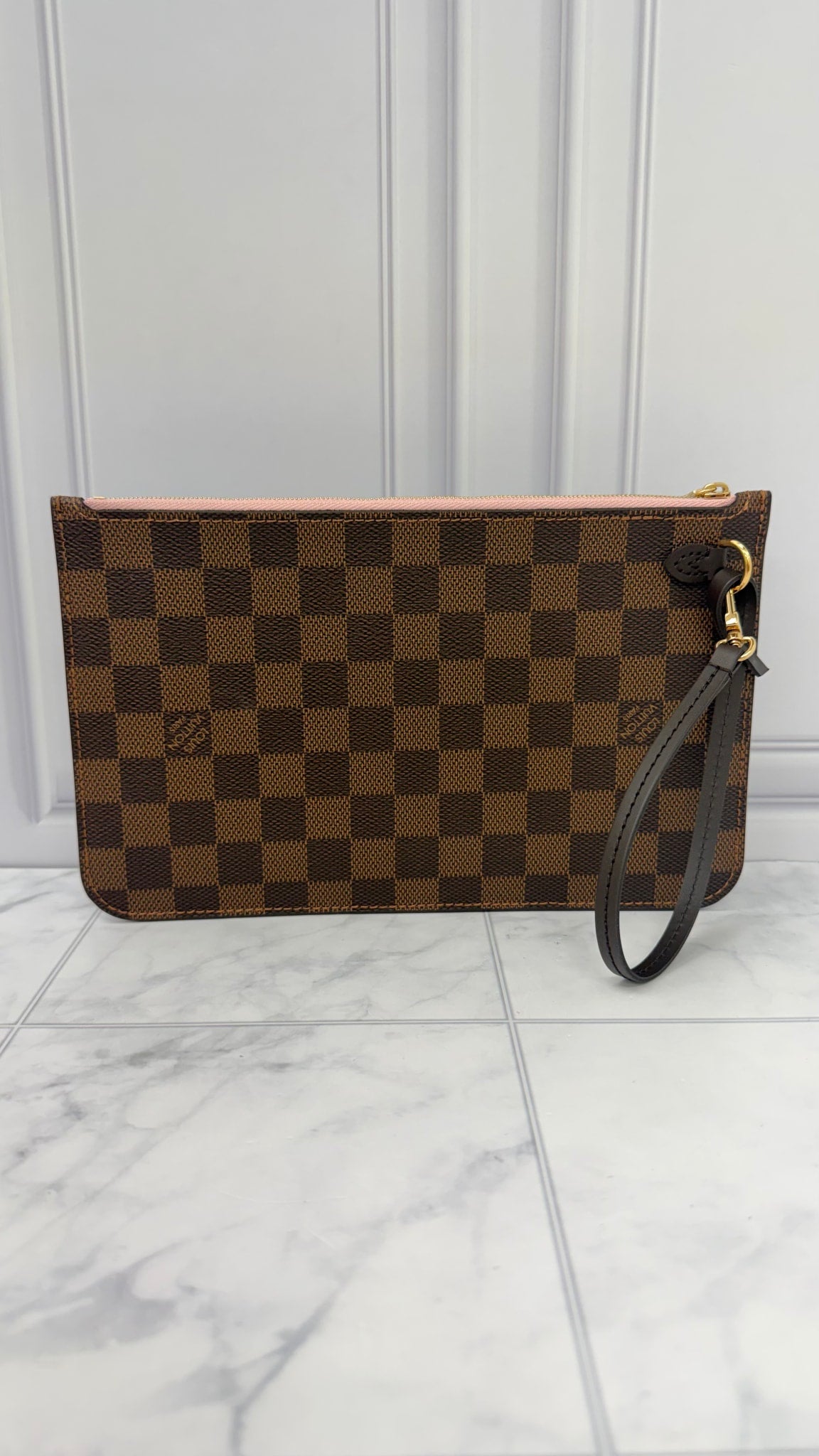 BRAND NEW - Louis Vuitton Damier Ebene Wristlet Pouch