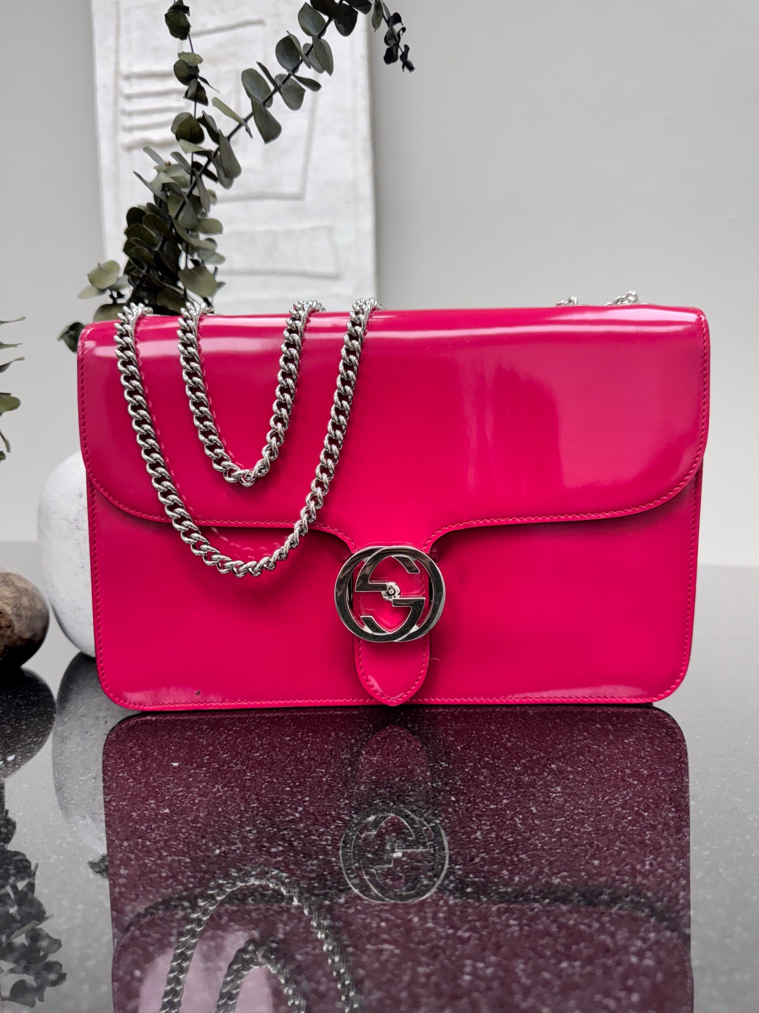LIKE NEW - Gucci Pink Patent Leather Interlocking G Medium Chain Shoulder Bag