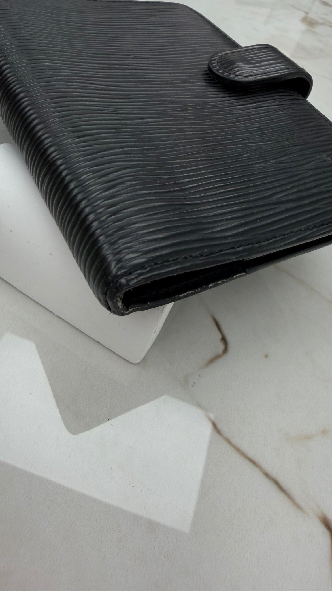 Louis Vuitton Black Epi Passport Agenda PM