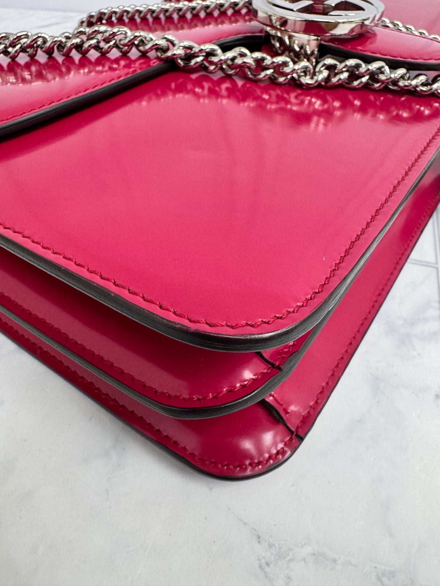 LIKE NEW - Gucci Pink Patent Leather Interlocking G Medium Chain Shoulder Bag