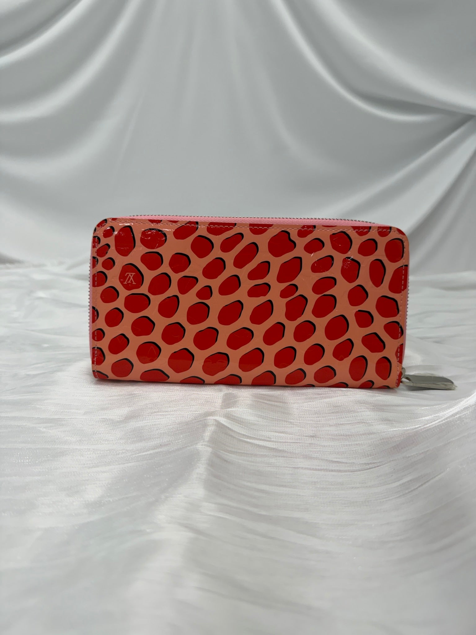 Louis Vuitton Pink Sugar Dots Vernis Limited Edition Zippy Wallet