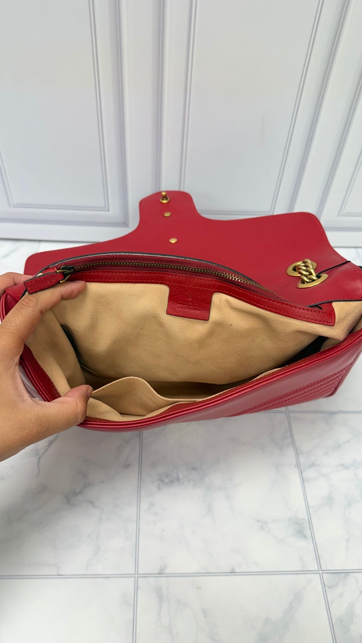 Gucci Red Leather GG Marmont Medium Shoulder Bag
