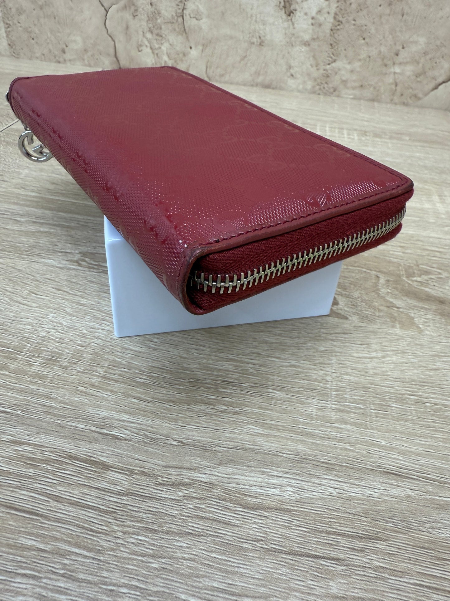 Gucci Wine Red Microguccissima Leather Zippy Wallet