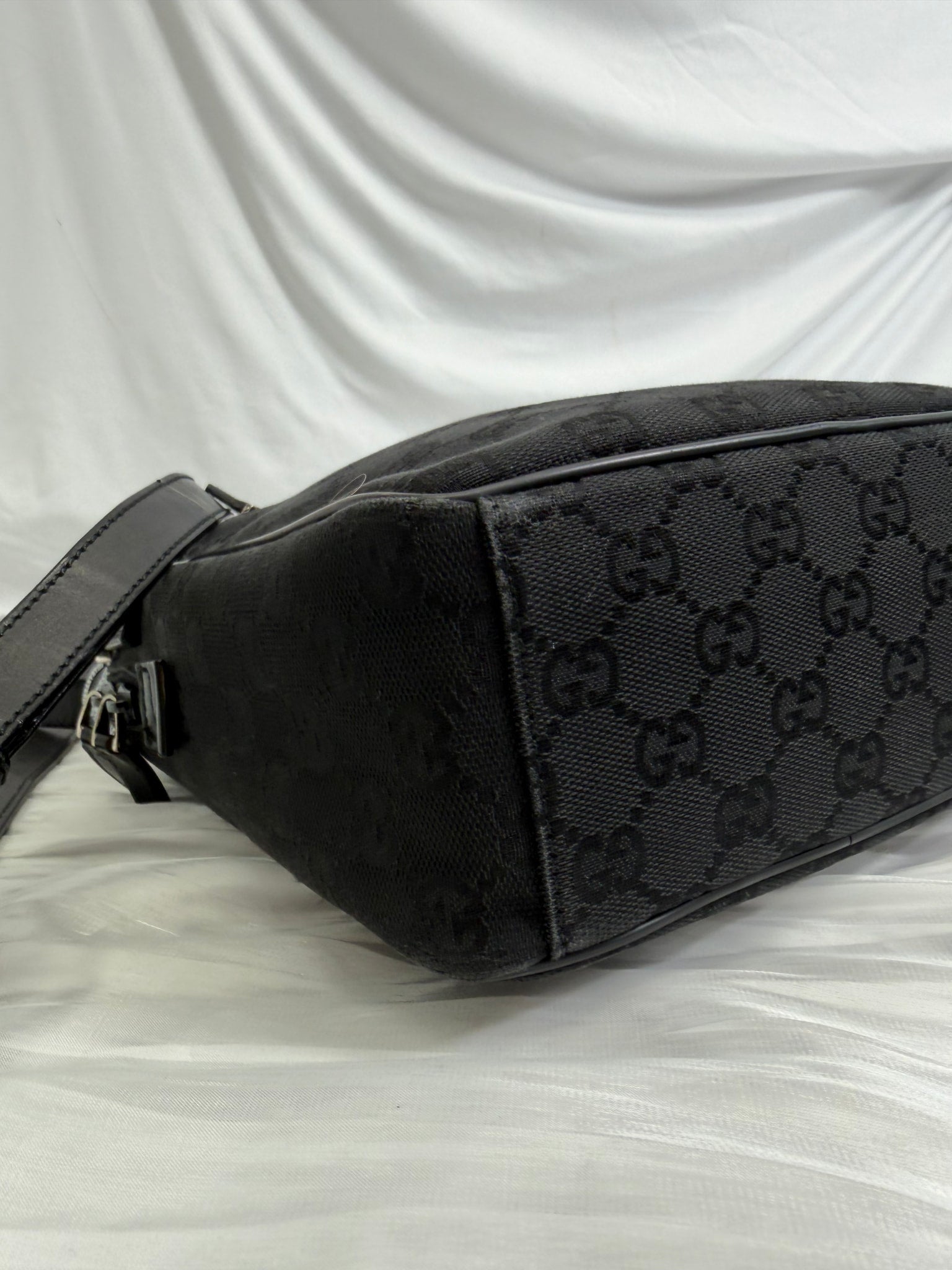 Gucci GG Black Canvas Messenger Bag