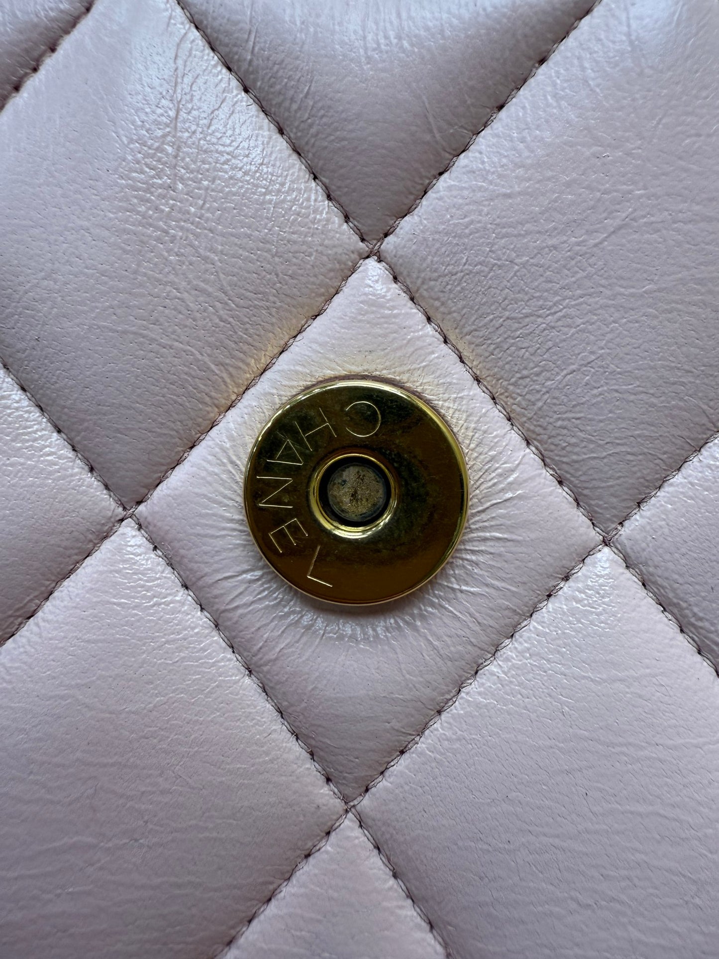 https://res.cloudinary.com/dyql5hig8/image/upload/v1755212639/borprp04ywmhel7xr0rj.jpg