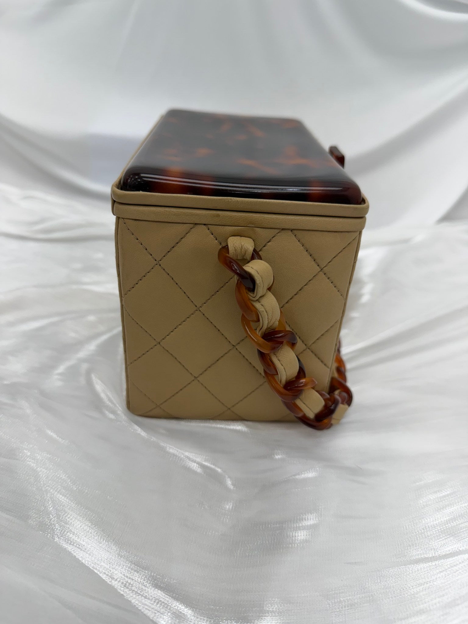 Chanel Vintage Beige Lambskin & Tortoiseshell Vanity Bag