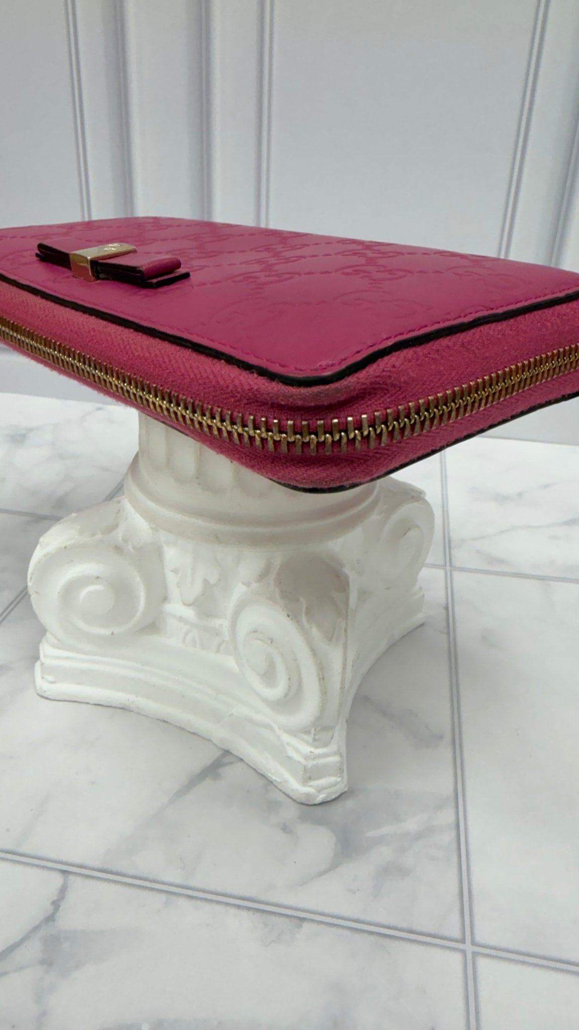 Gucci Magenta Guccissima Leather Zippy Bow Wallet