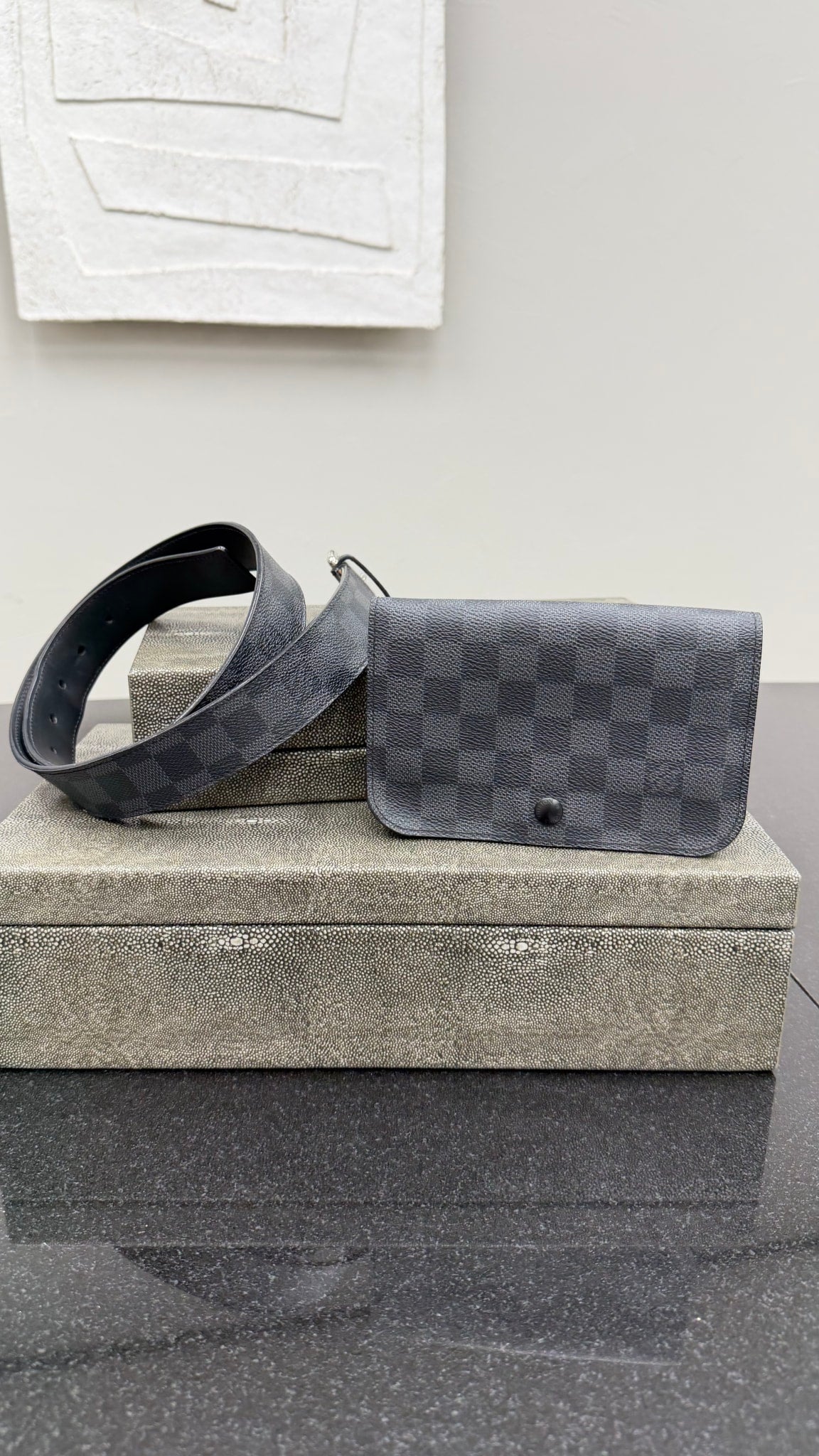 Louis Vuitton Damier Graphite Belt Bag (90/36)