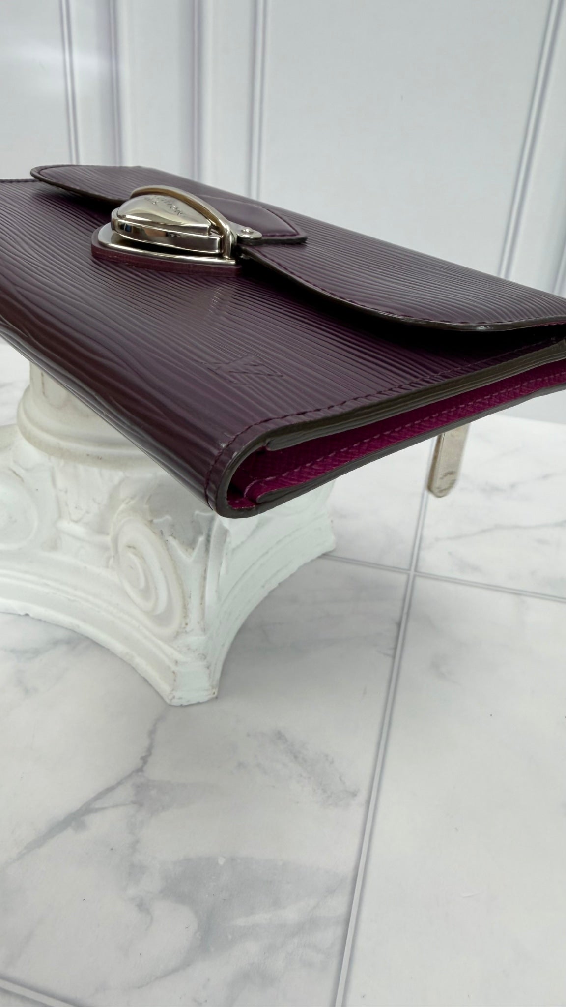 LIKE NEW- Louis Vuitton Plum Epi Cassis Eugenie Wallet