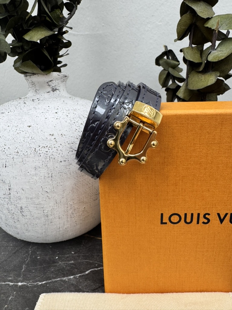 LIKE NEW - Louis Vuitton Metallic Grey Monogram Vernis Triple Tour Bracelet