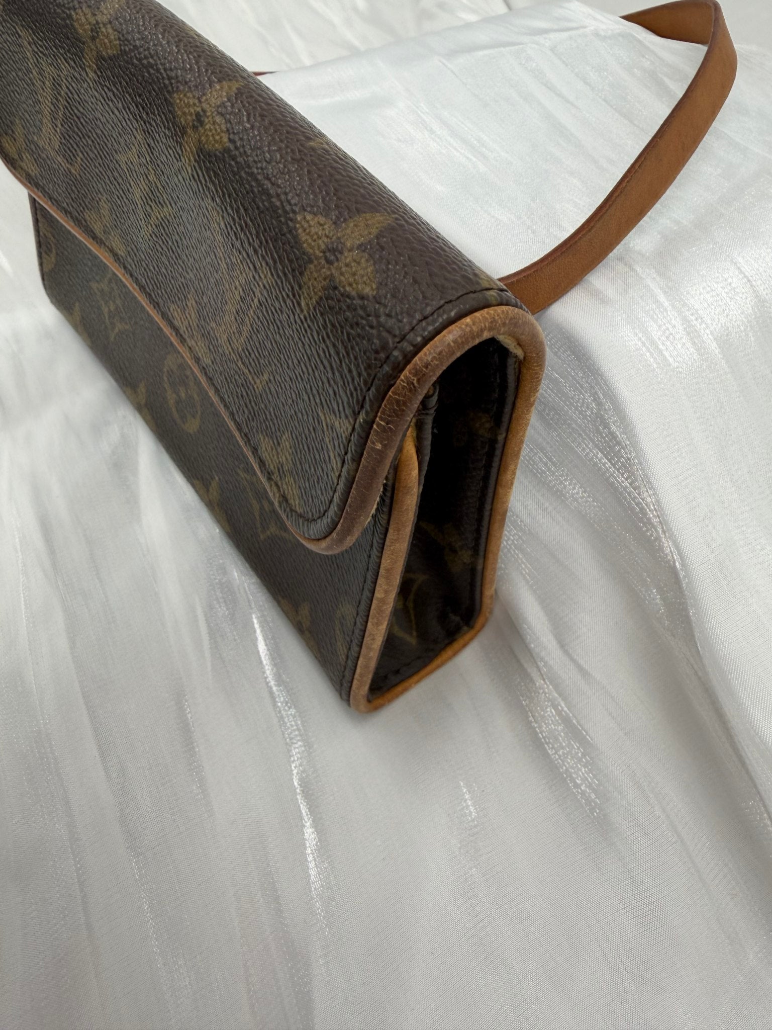 Louis Vuitton Monogram Pochette Florentine