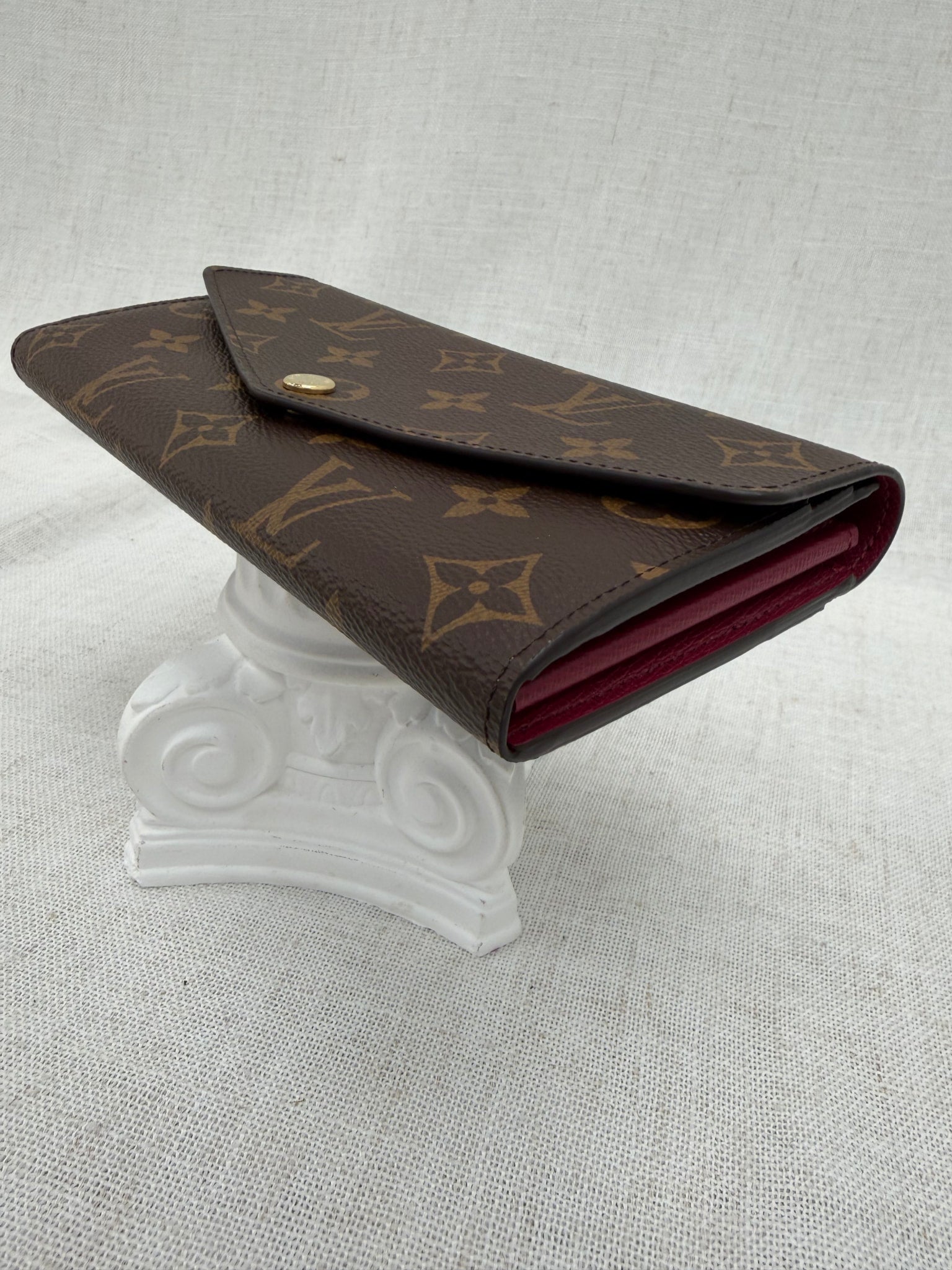BRAND NEW- Louis Vuitton Monogram & Fuchsia Sarah Wallet