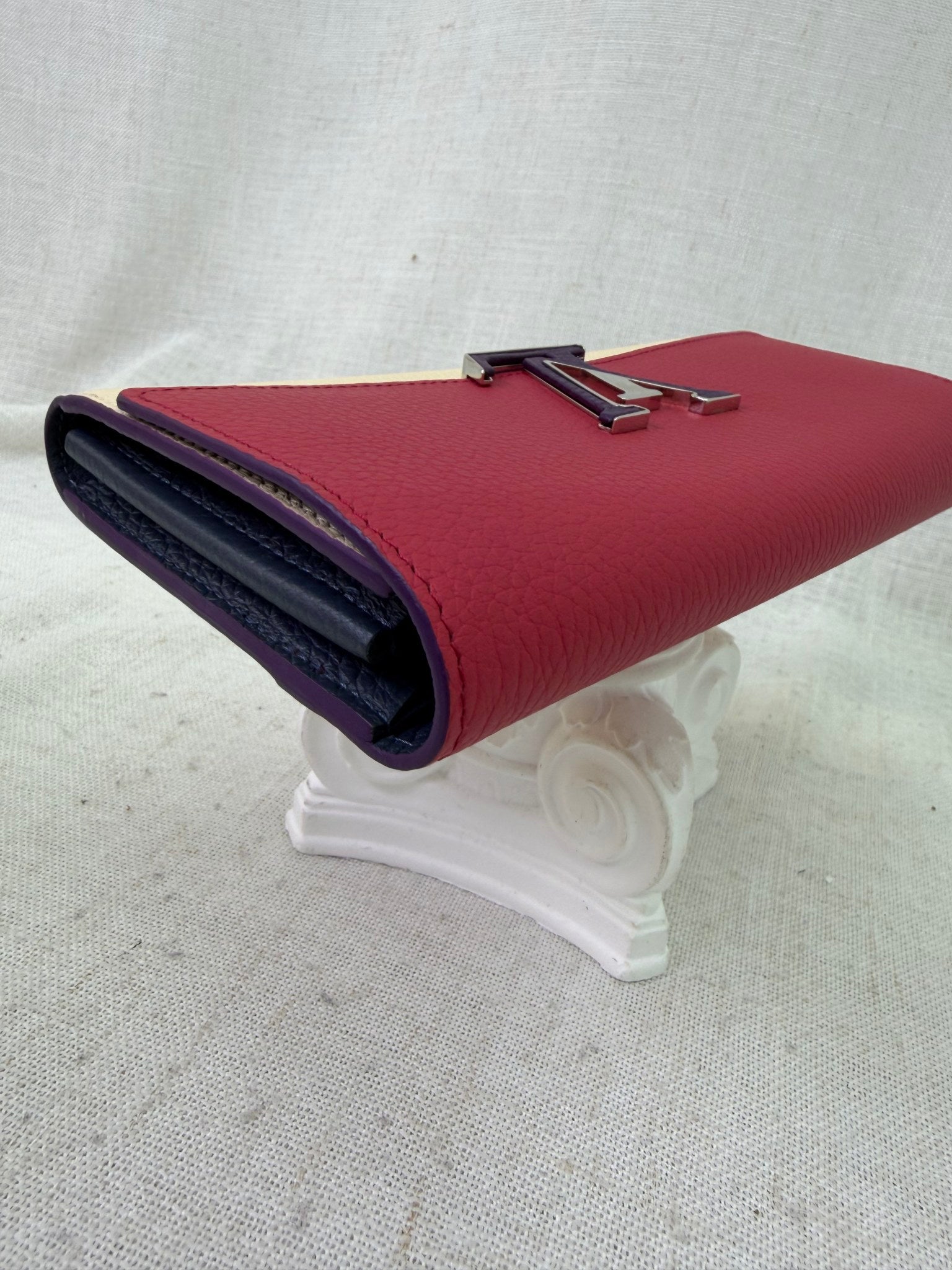 Louis Vuitton Multicolored Taurillon Leather Capucine Sarah Wallet