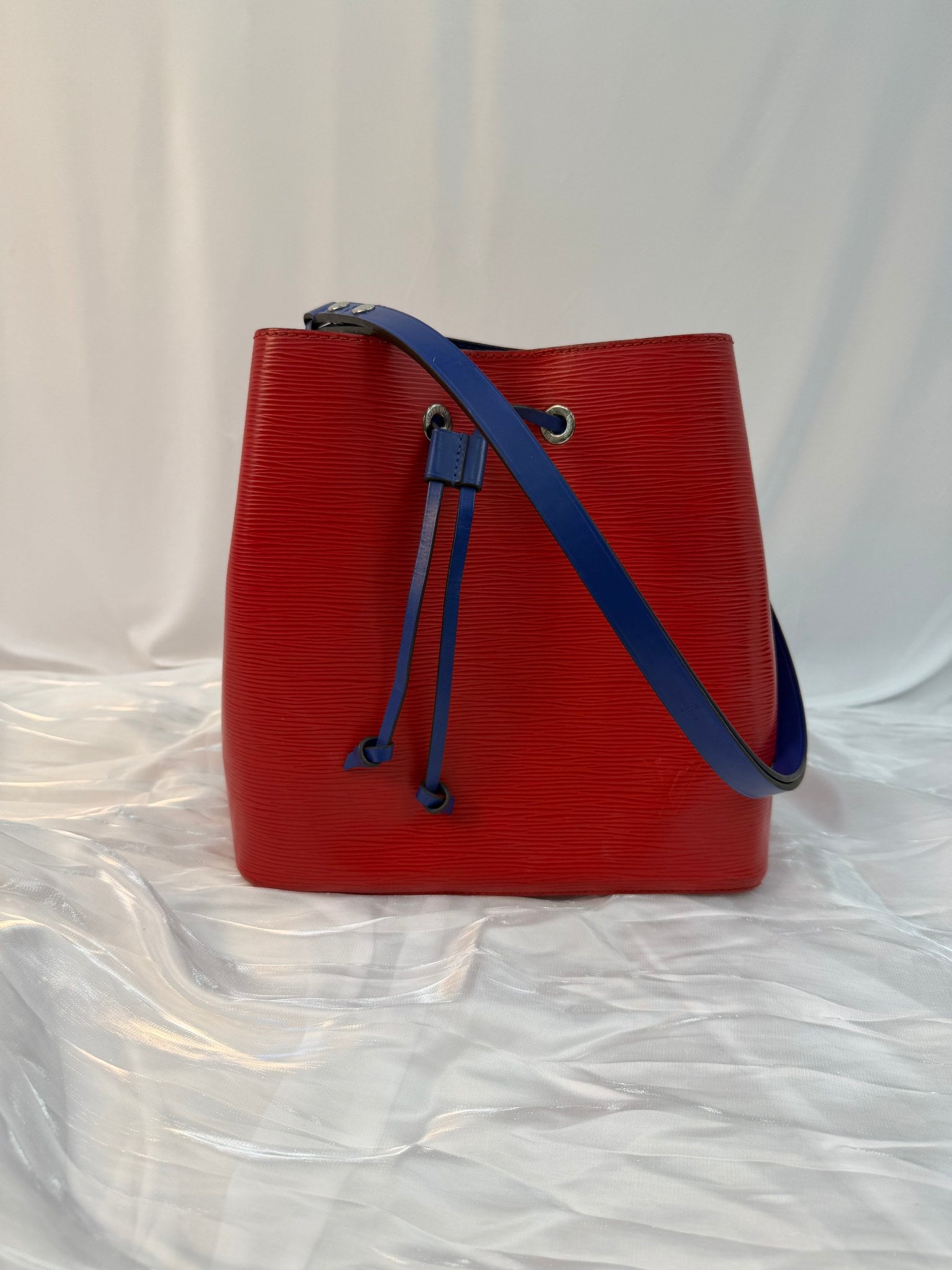 Louis Vuitton Red Epi Leather Neo Noe Bag