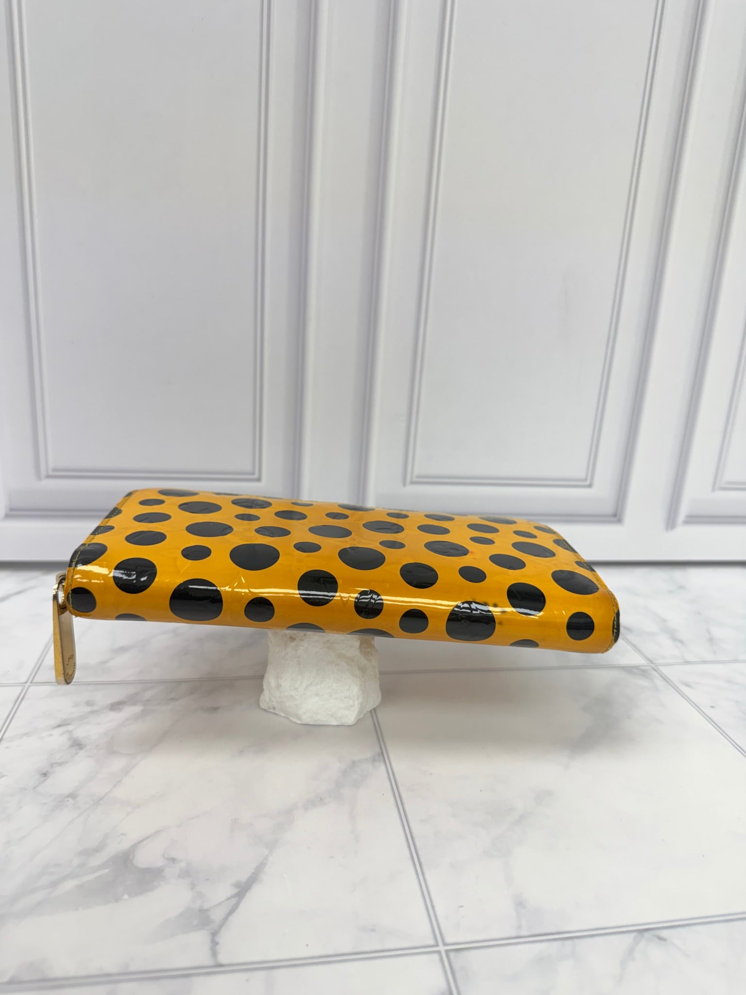 Louis Vuitton Monogram x Kusama Yellow And Black Vernis Leather Infinity Dot Zippy Wallet
