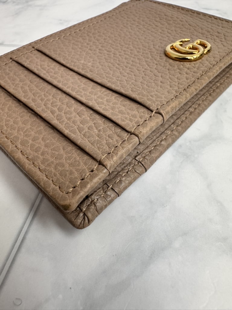 Gucci Light Brwon Pebbled Leather GG Marmont Zip Card Case