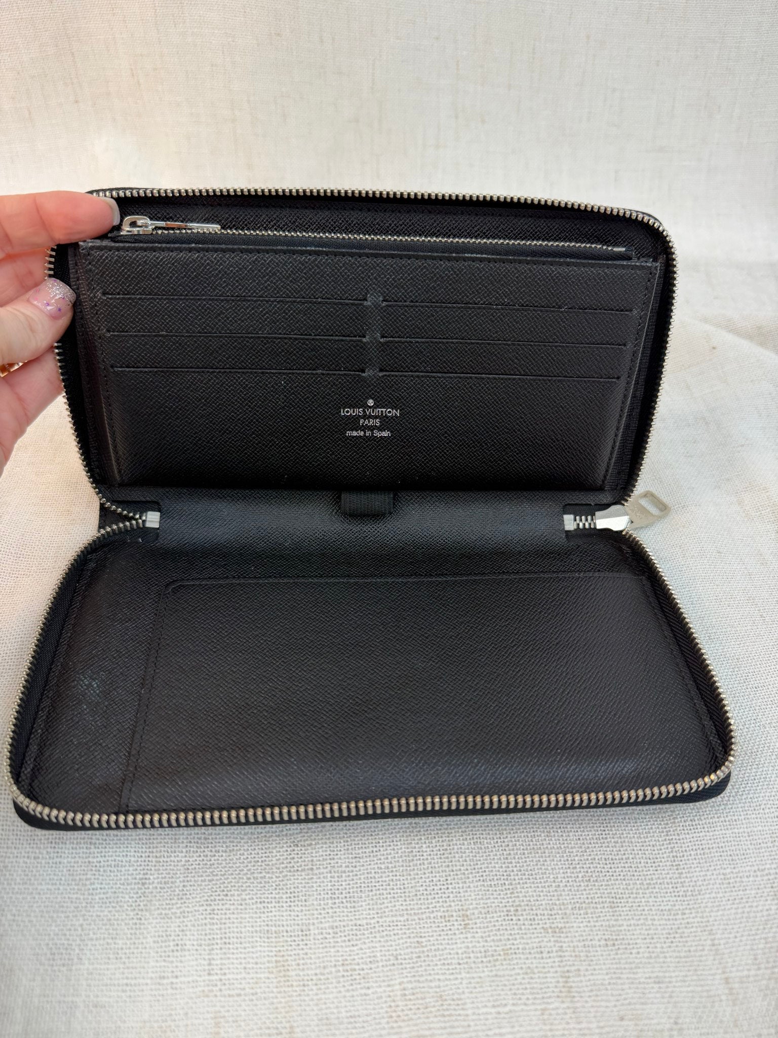 Louis Vuitton Damier Graphite Zippy Wallet