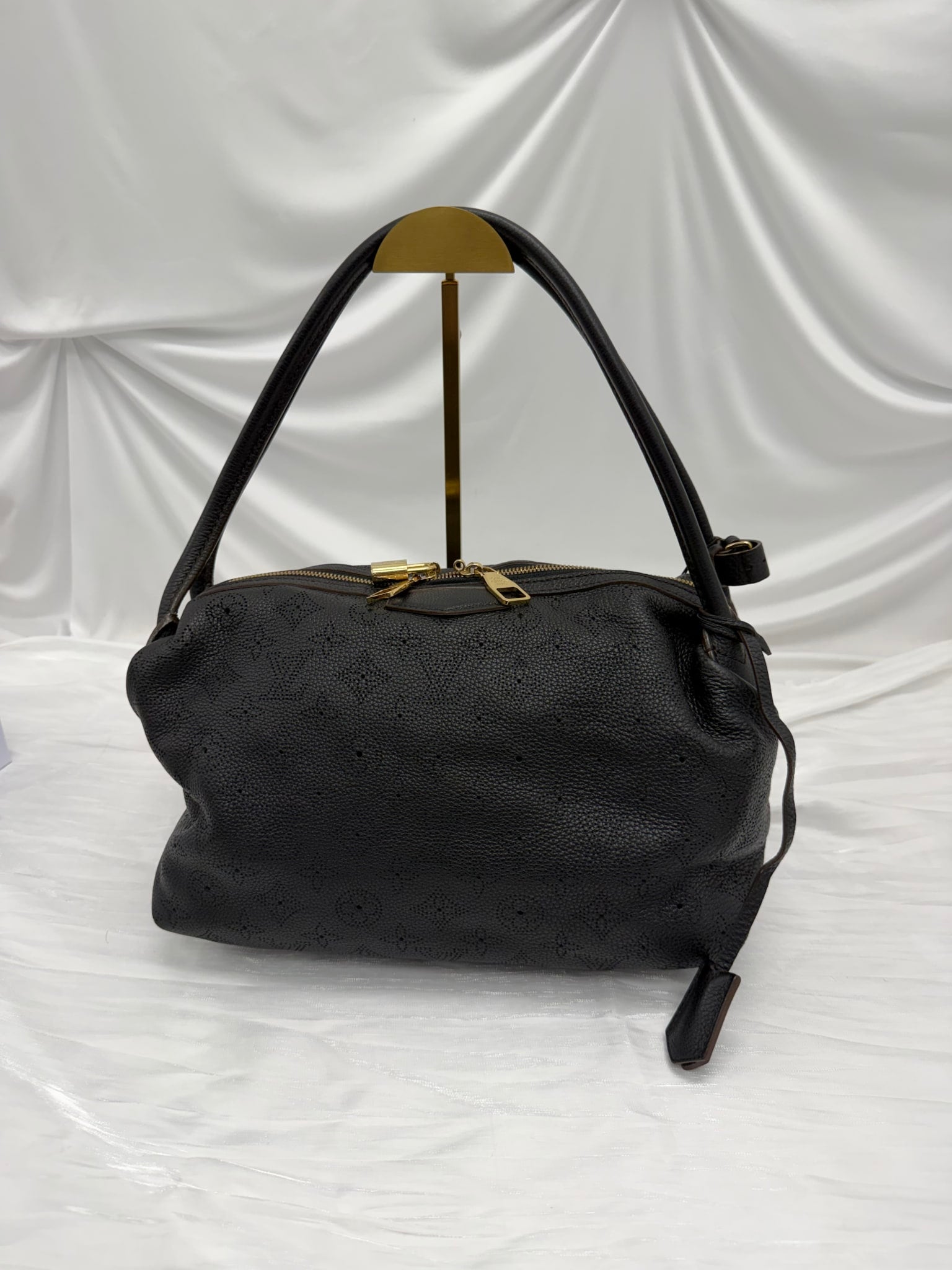 Louis Vuitton Black Mahina Galatea Handbag