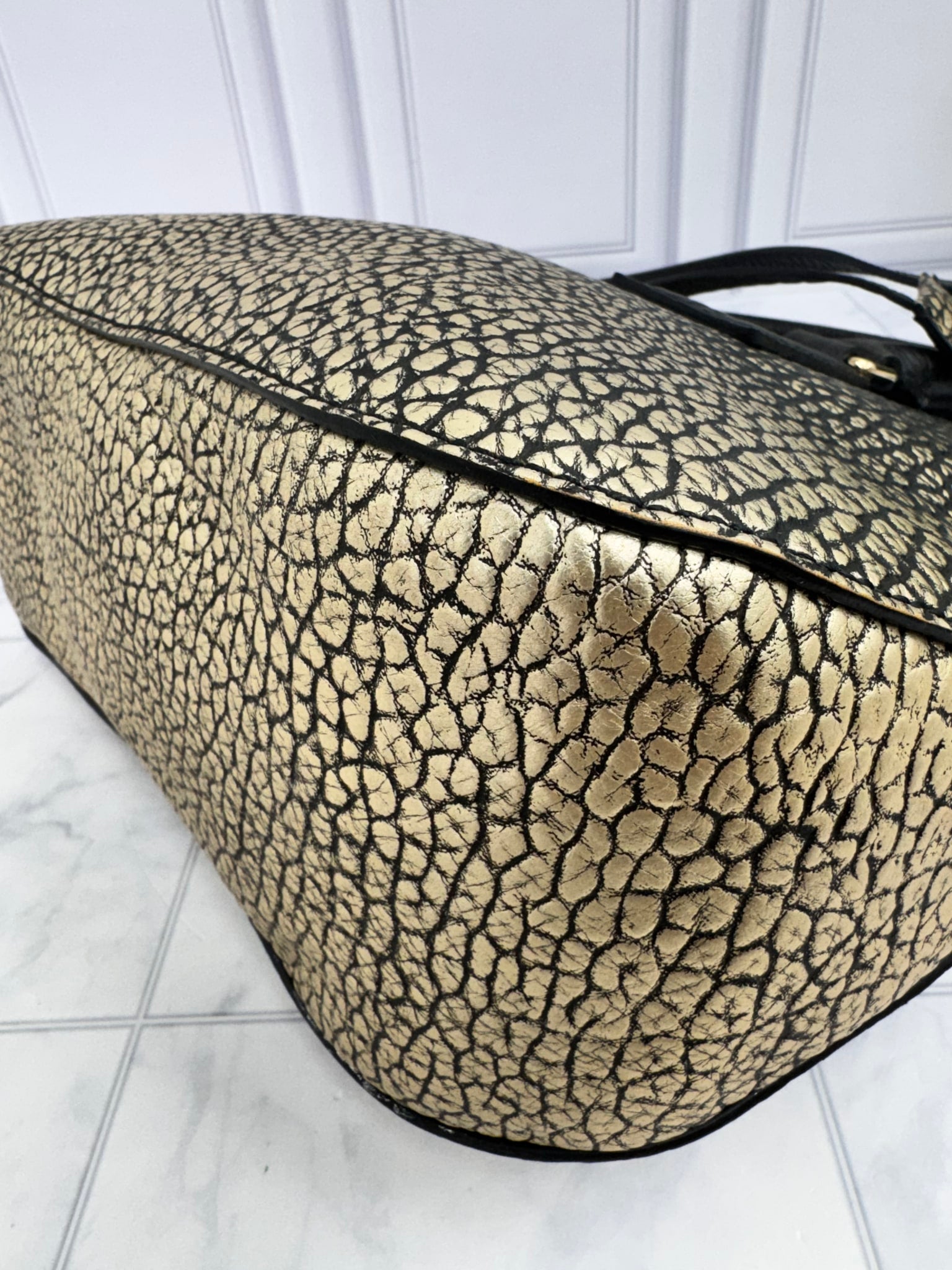 Burberry Black & Gold Ombre Grained Leather 2Way Bag