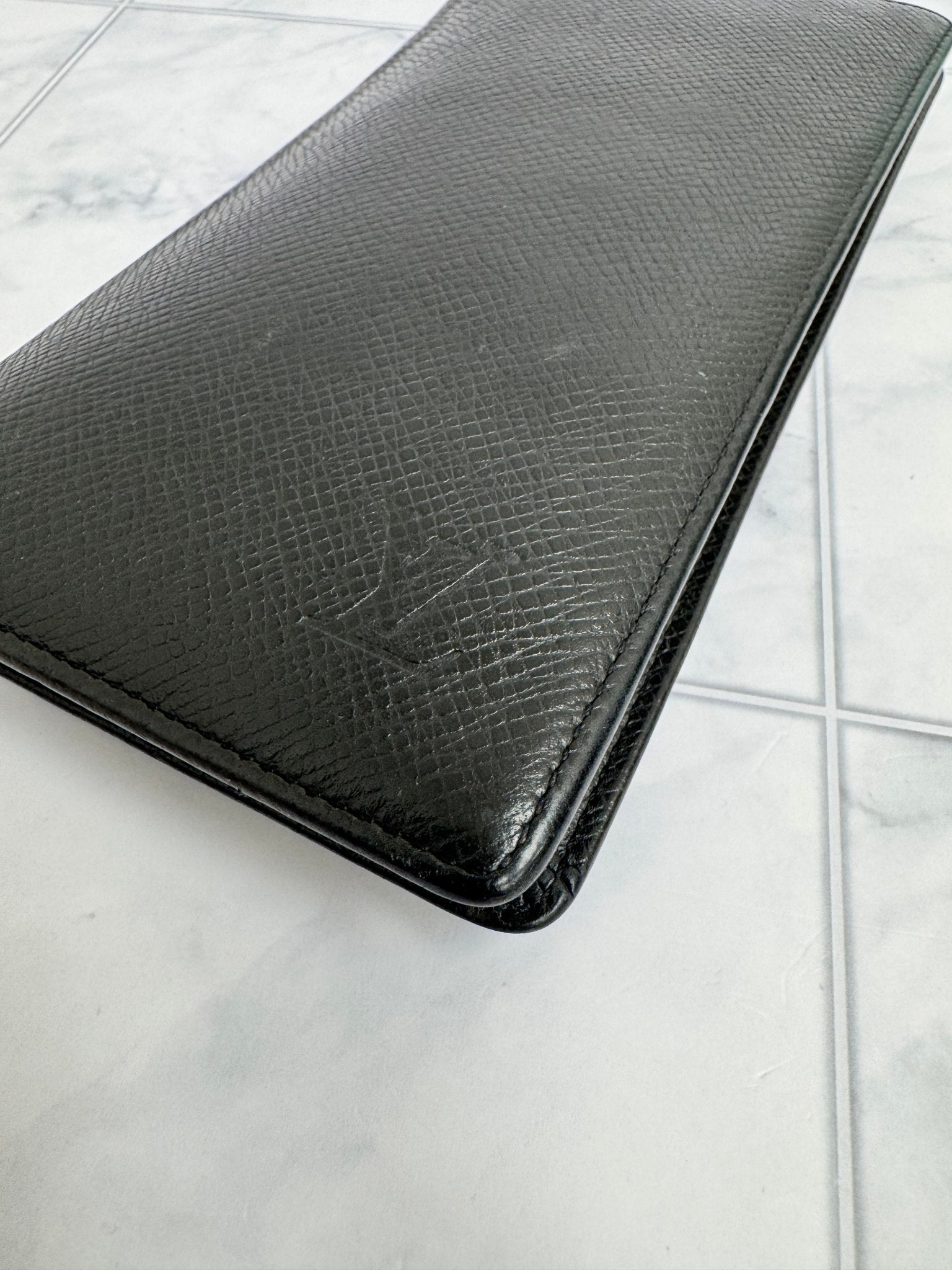 Louis Vuitton Brazza Wallet Taiga Leather