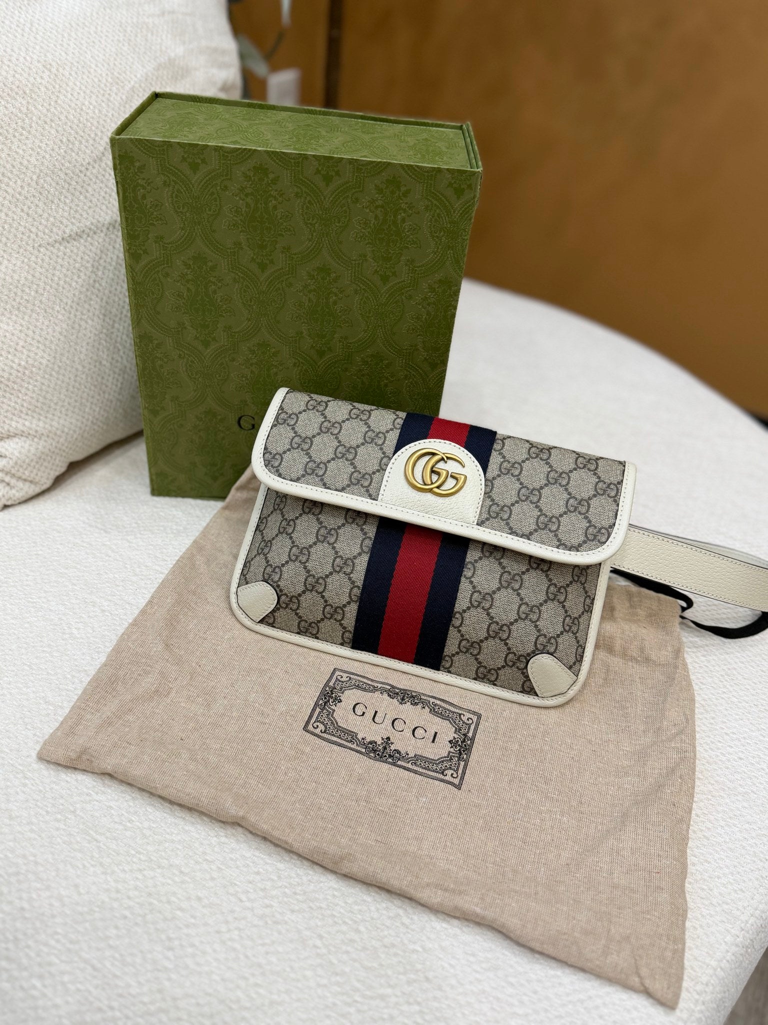 BRAND NEW- Gucci Beige Supreme Coated Canvas Ophidia Web Belt Bag Size 80/32