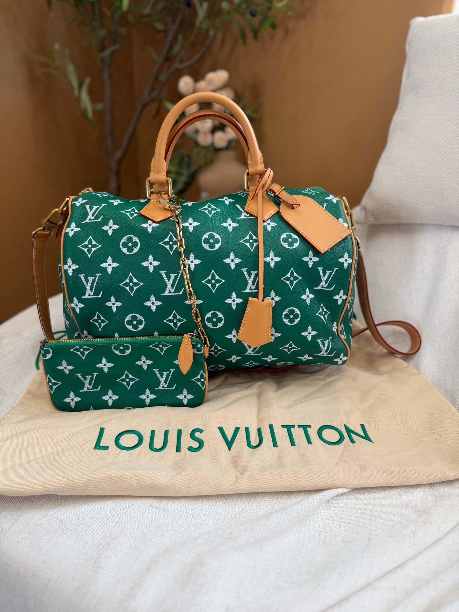 BRAND NEW- Louis Vuitton Green Calfskin Speedy P9 Bandouliere 40 Bag