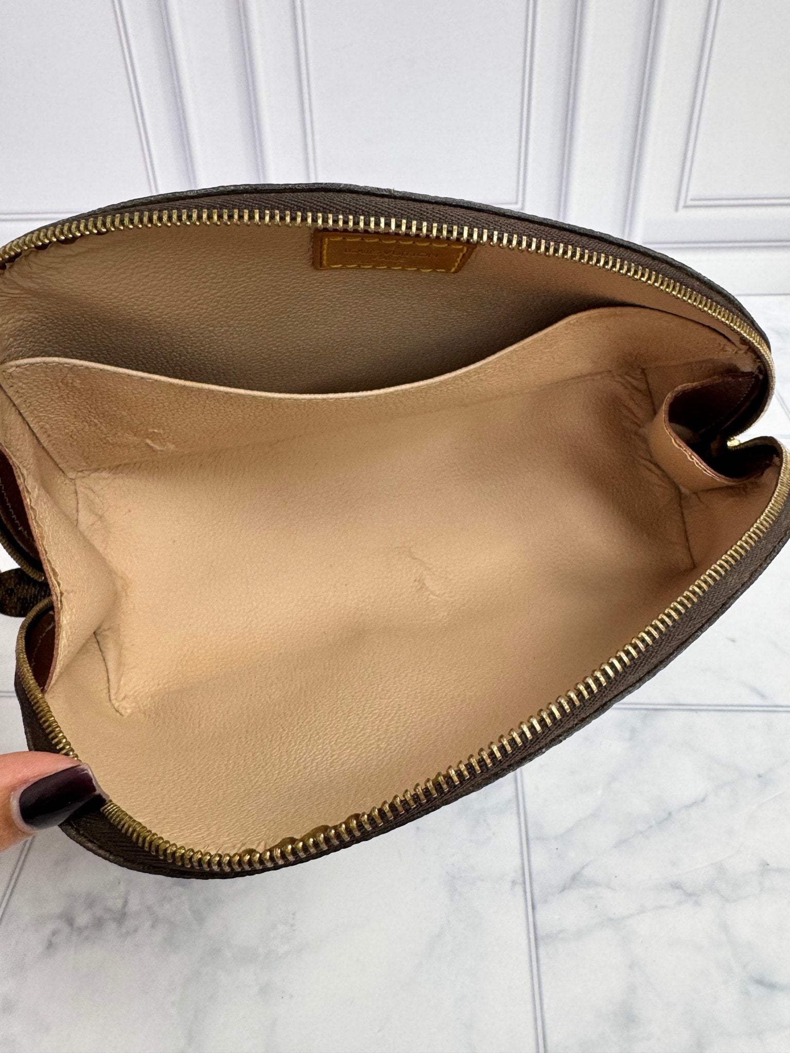 Louis Vuitton Monogram Cosmetic Pouch MM