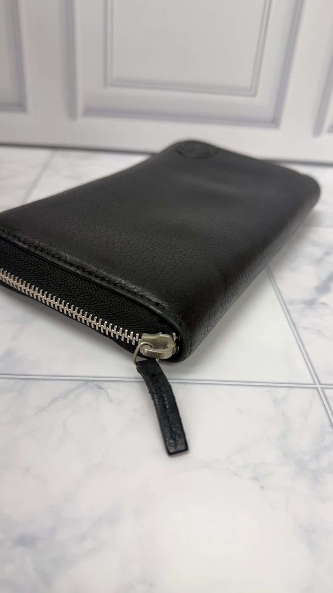 Gucci Black Pebbled Leather Double G Zippy Wallet