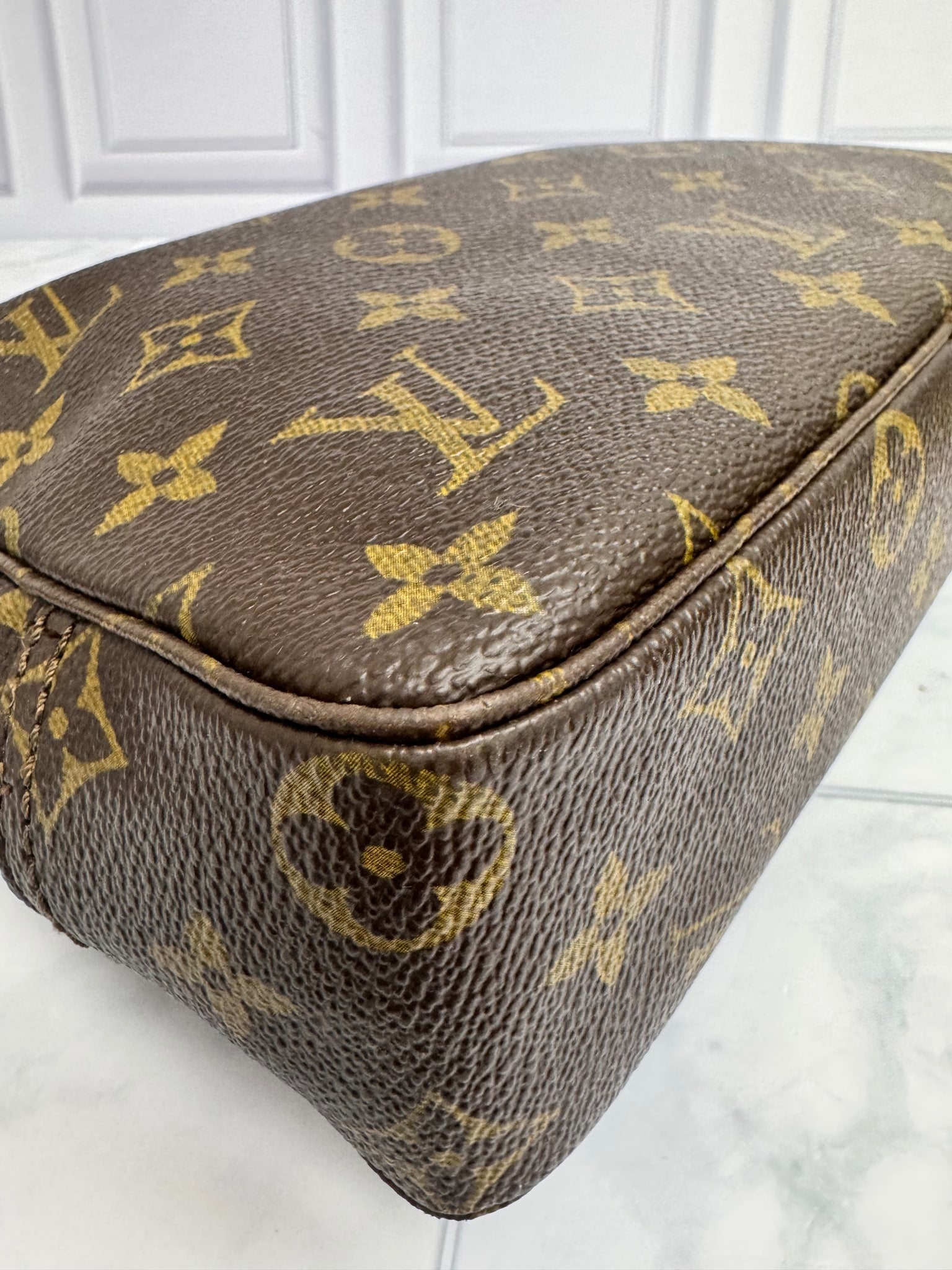 Louis Vuitton Monogram Trousse Toilette 23