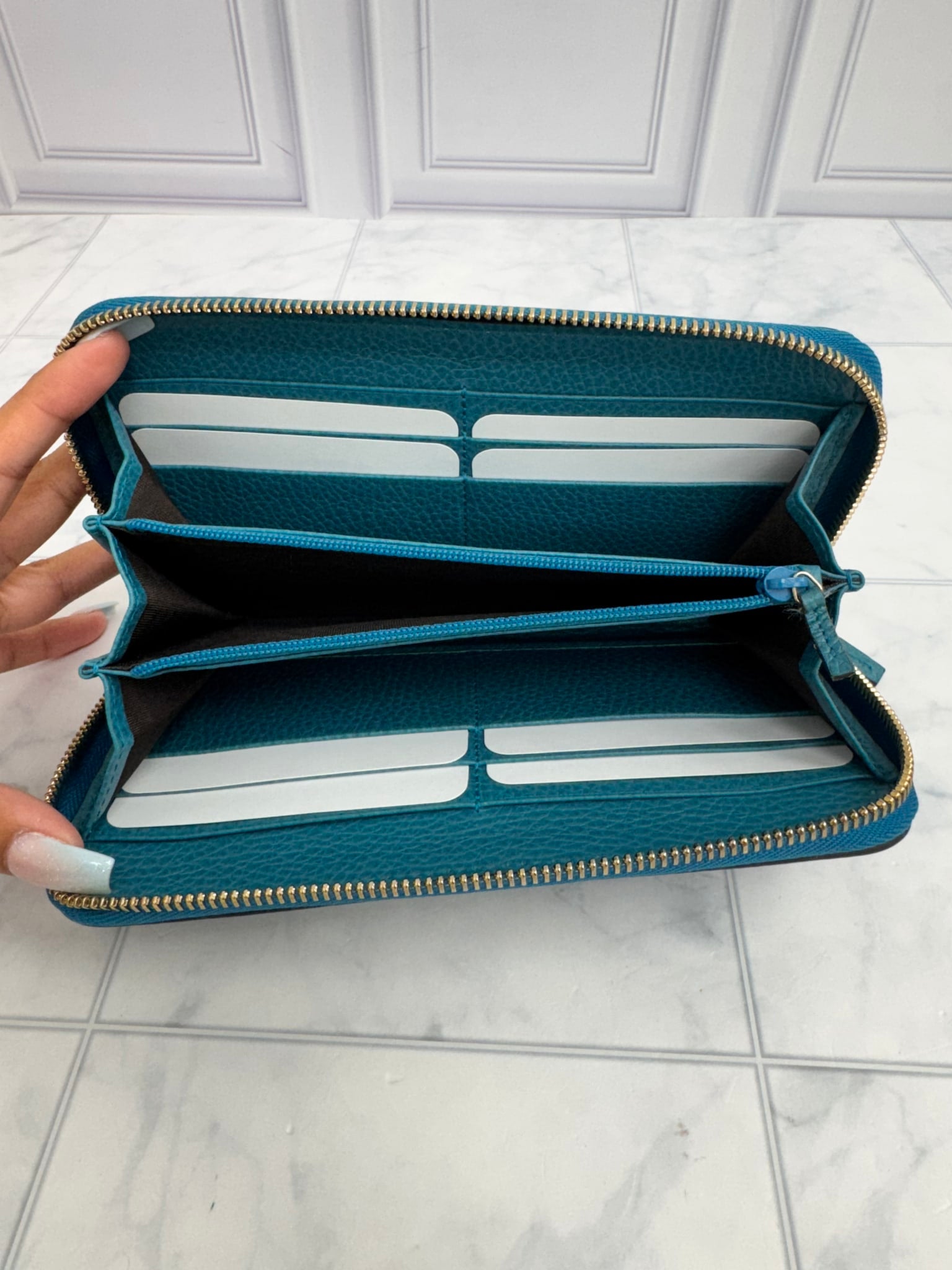 Gucci Teal Grained Leather Zippy Wallet