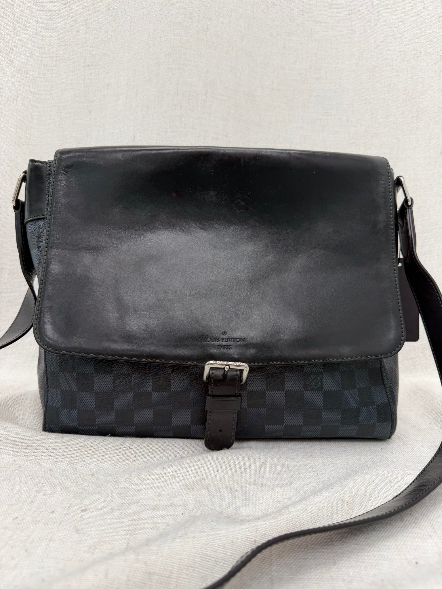 Louis Vuitton Damier Cobalt Newport MM Messenger Bag