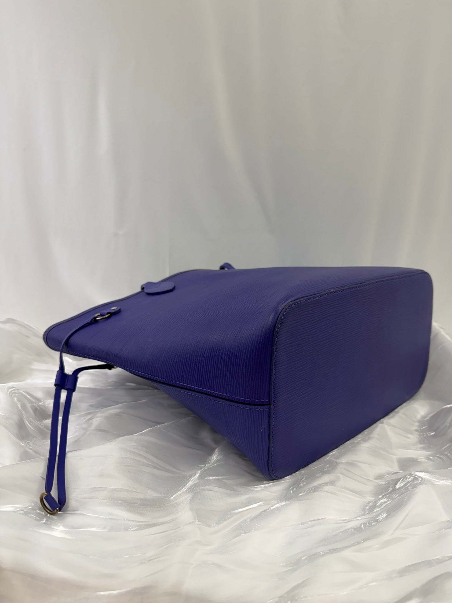 Louis Vuitton Royal Blue Epi Leather Neverfull MM With Pouch