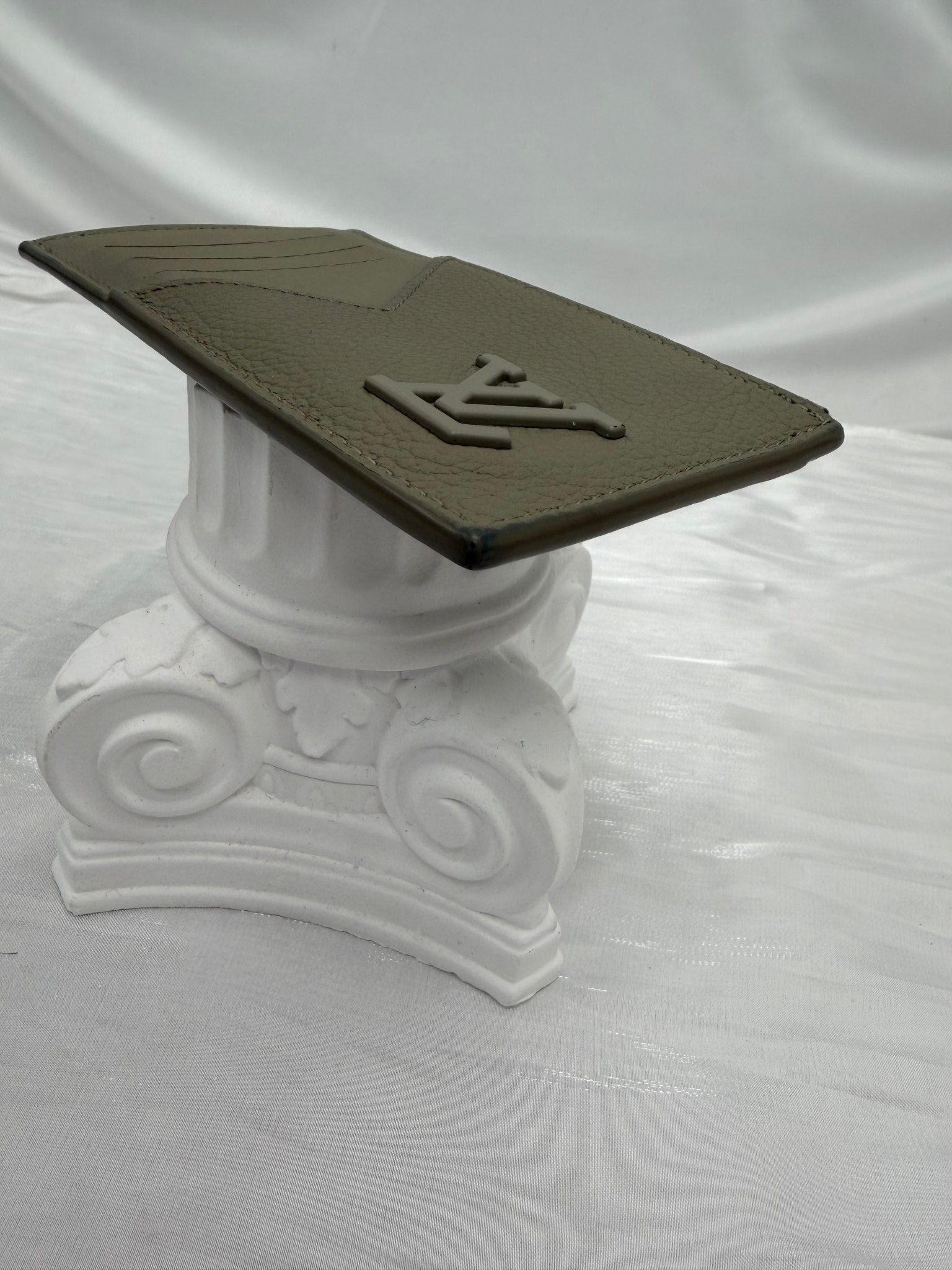 Louis Vuitton Turtledove Leather Aerogram Coin Card Case