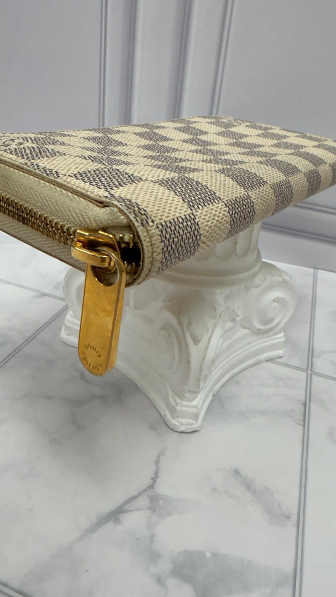 Louis Vuitton Damier Azur Zippy Wallet