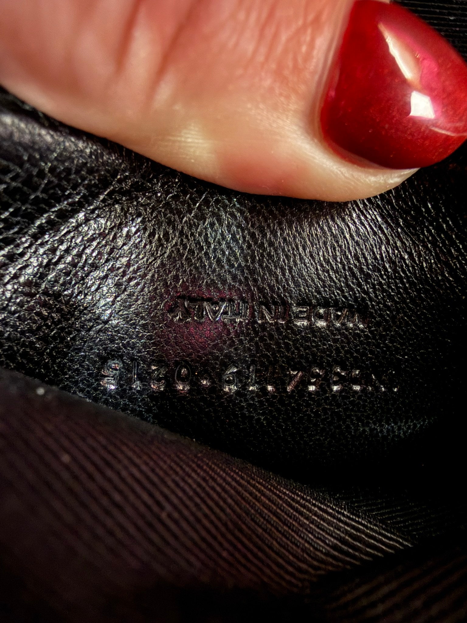 Saint Laurent YSL Fuchsia Suede Medium Kate Tassel Shoulder Bag